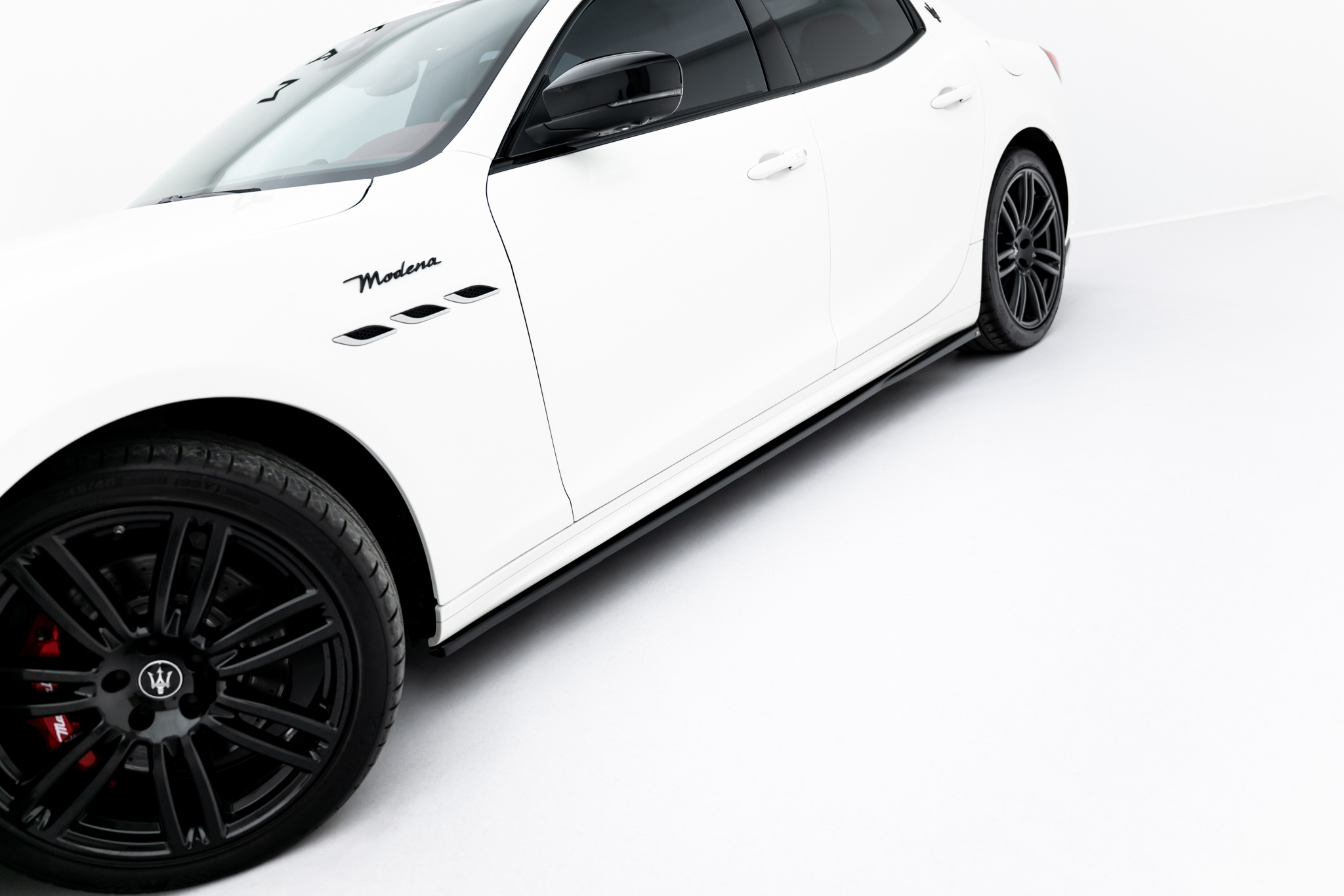 Maxton Design Комплект сплиттеров для Maserati Ghibli Modena Mk3 Facelift — изображение 6