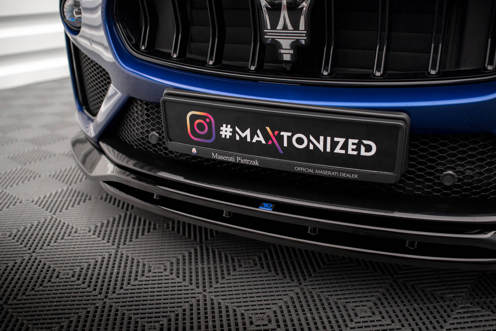 Maxton Design Комплект сплиттеров для Maserati Levante GTS Mk1 — изображение 4