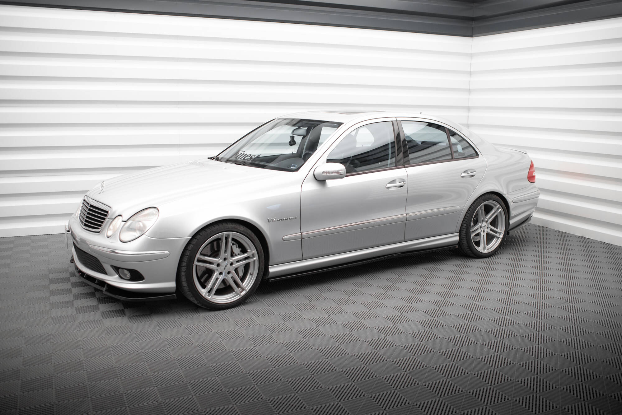 Maxton Design Комплект сплиттеров для Mercedes-Benz E 55 AMG W211