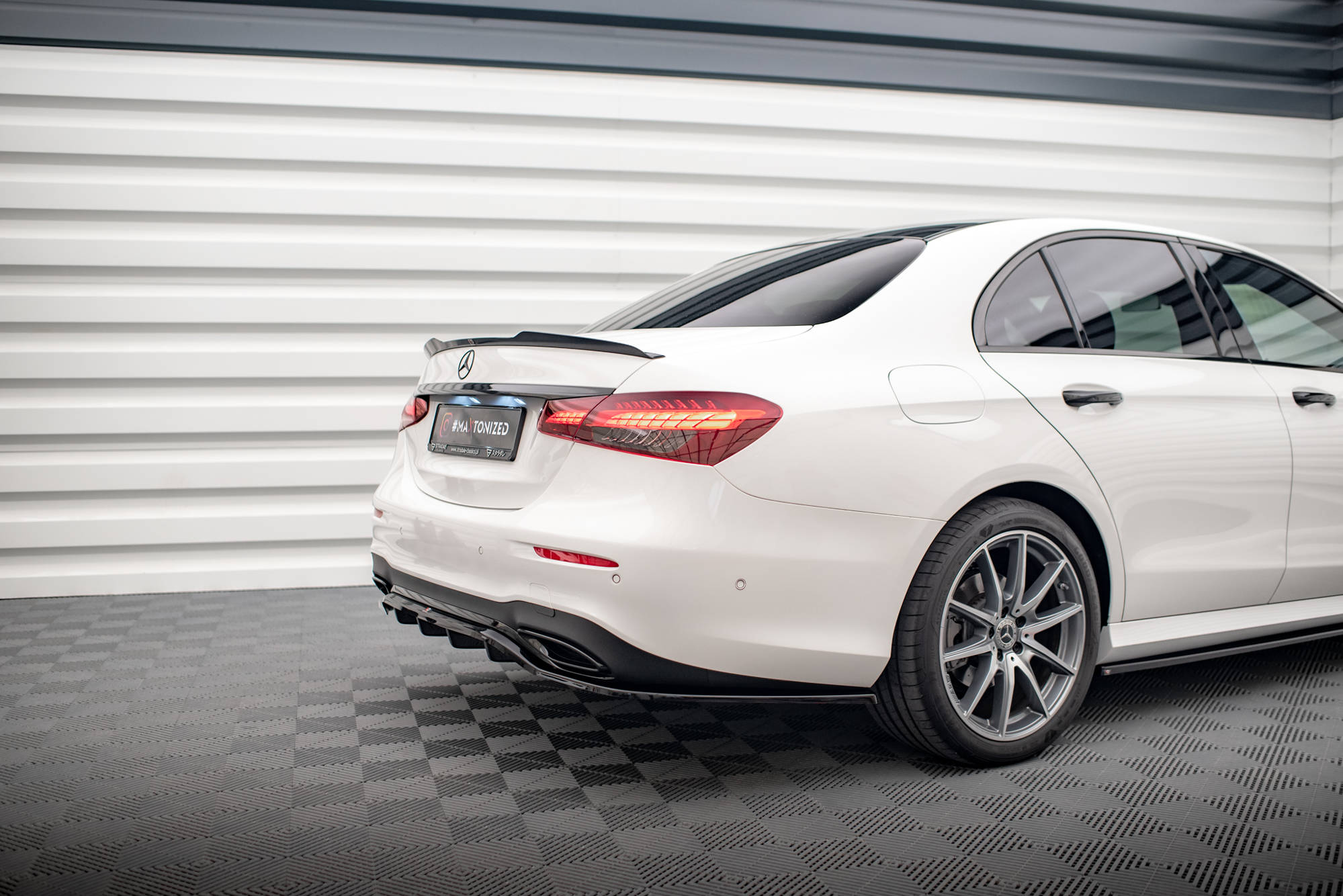 Maxton Design Комплект сплиттеров для седана Mercedes-Benz E AMG-Line W213 рестайлинг — изображение 10