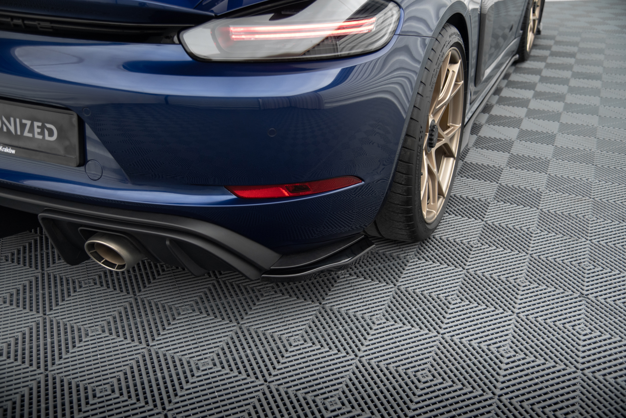 Maxton Design Комплект сплиттеров для Porsche 718 Cayman GT4 RS 982c — изображение 8