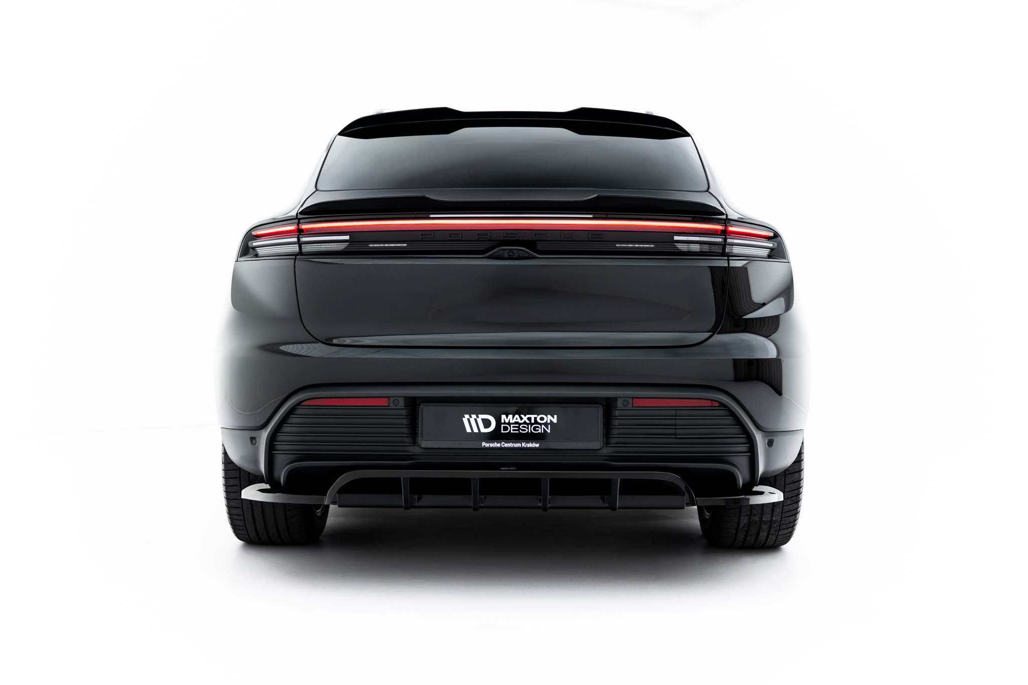 Maxton Design Комплект сплиттеров для Porsche Macan EV Mk1 — изображение 17