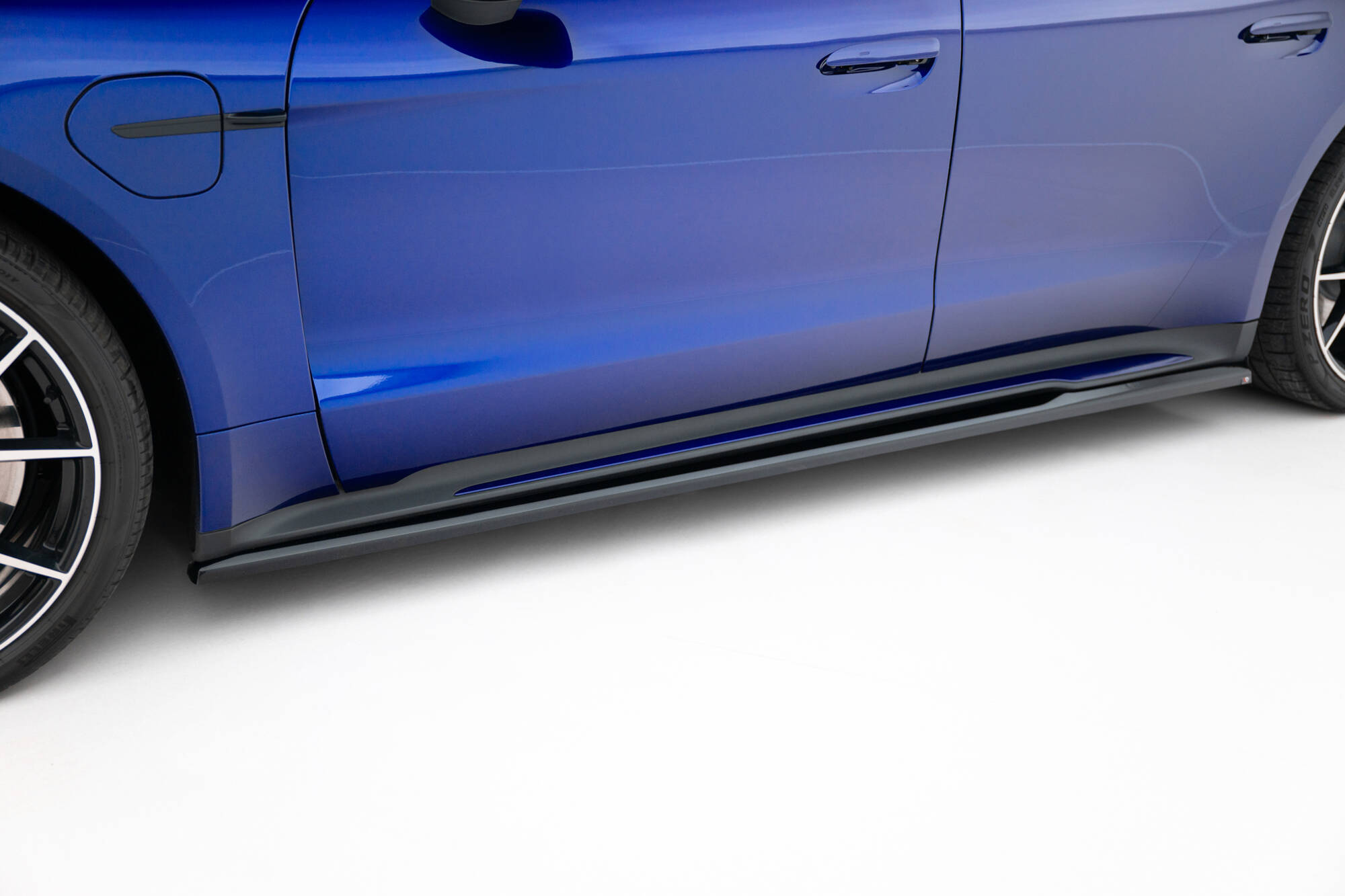 Maxton Design Комплект сплиттеров для Porsche Taycan Turbo S Mk1 — изображение 5