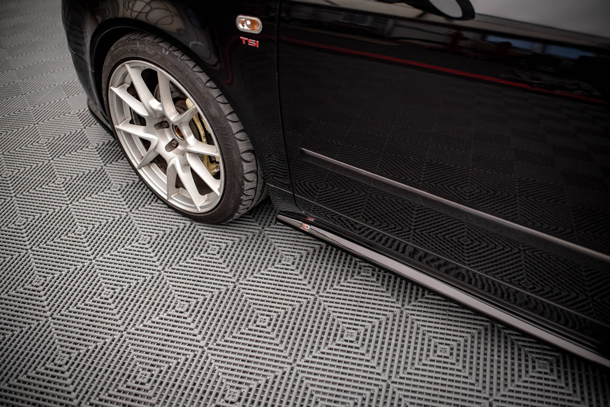 Maxton Design Комплект сплиттеров для Seat Exeo ST — изображение 6