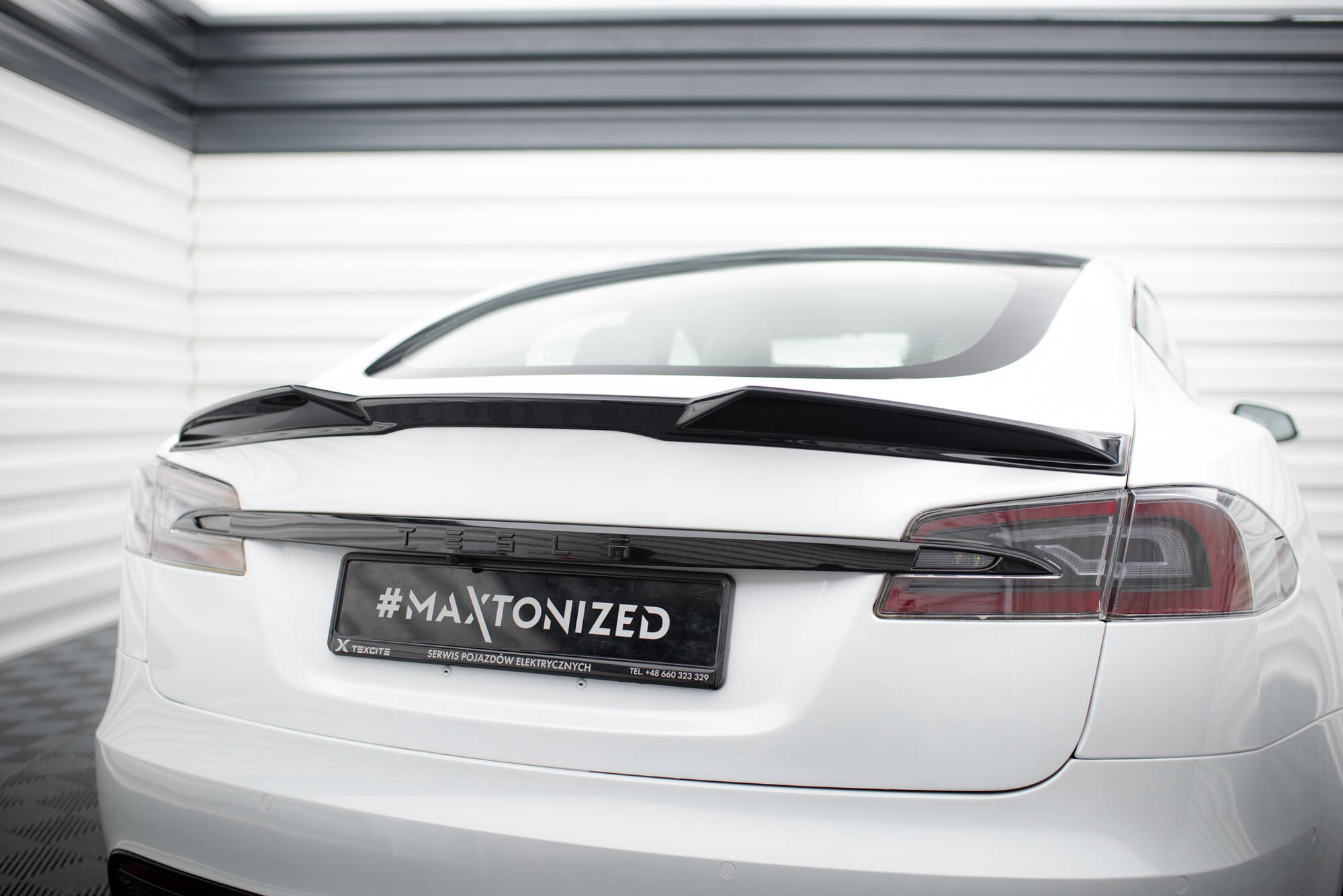 Maxton Design Комплект разветвителей для Tesla Model S Plaid Mk1 Facelift — изображение 16