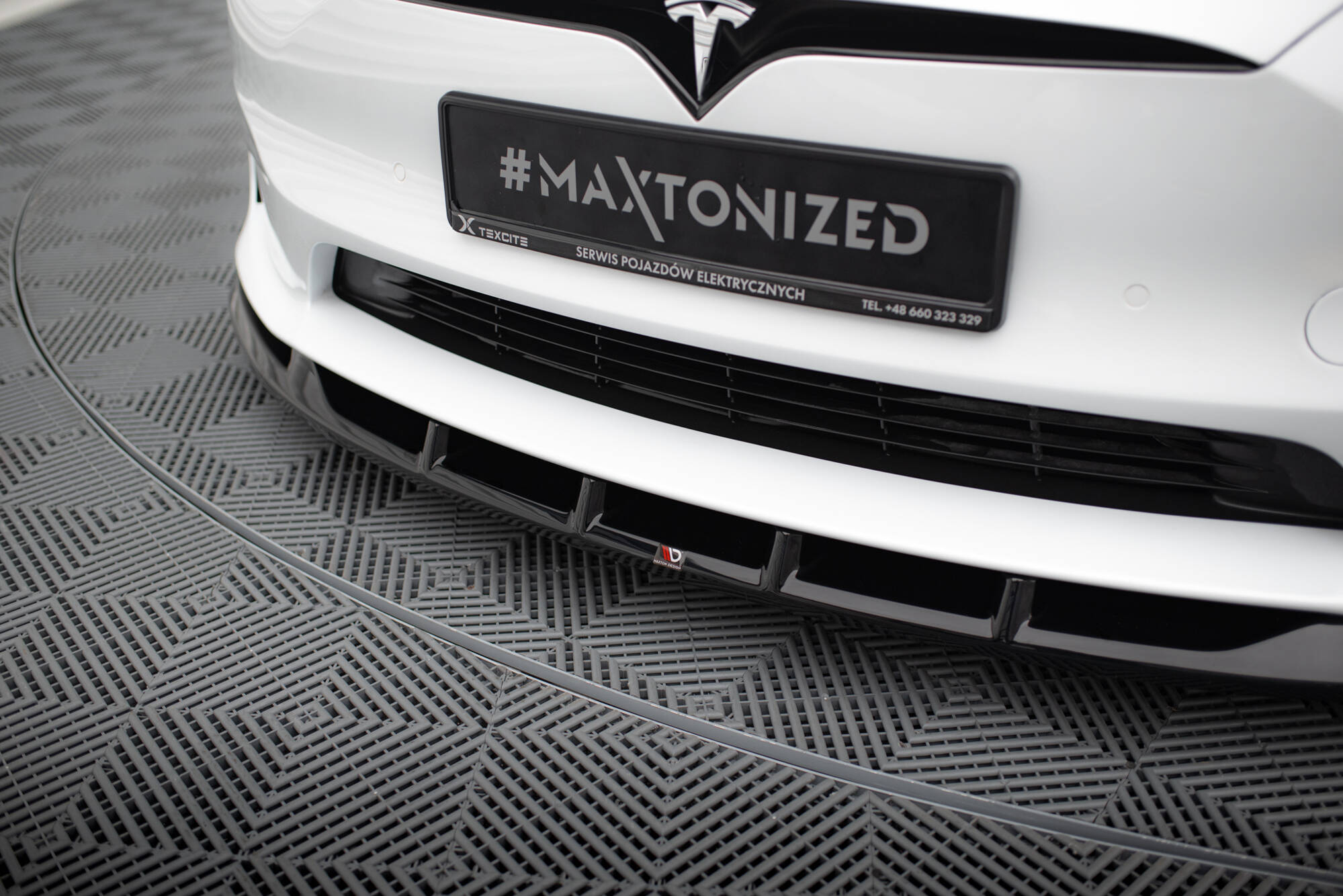 Maxton Design Комплект разветвителей для Tesla Model S Plaid Mk1 Facelift — изображение 4