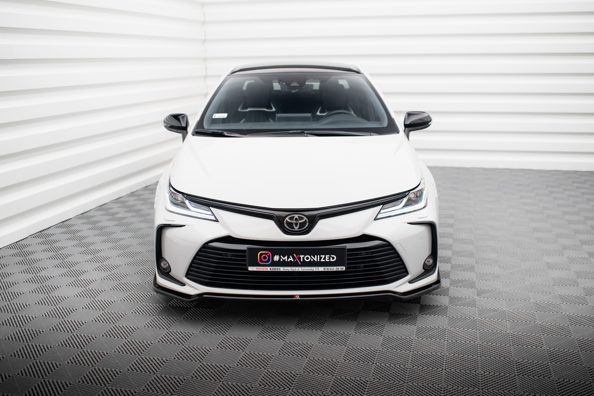 Maxton Design Комплект сплиттеров для Toyota Corolla XII Sedan — изображение 3