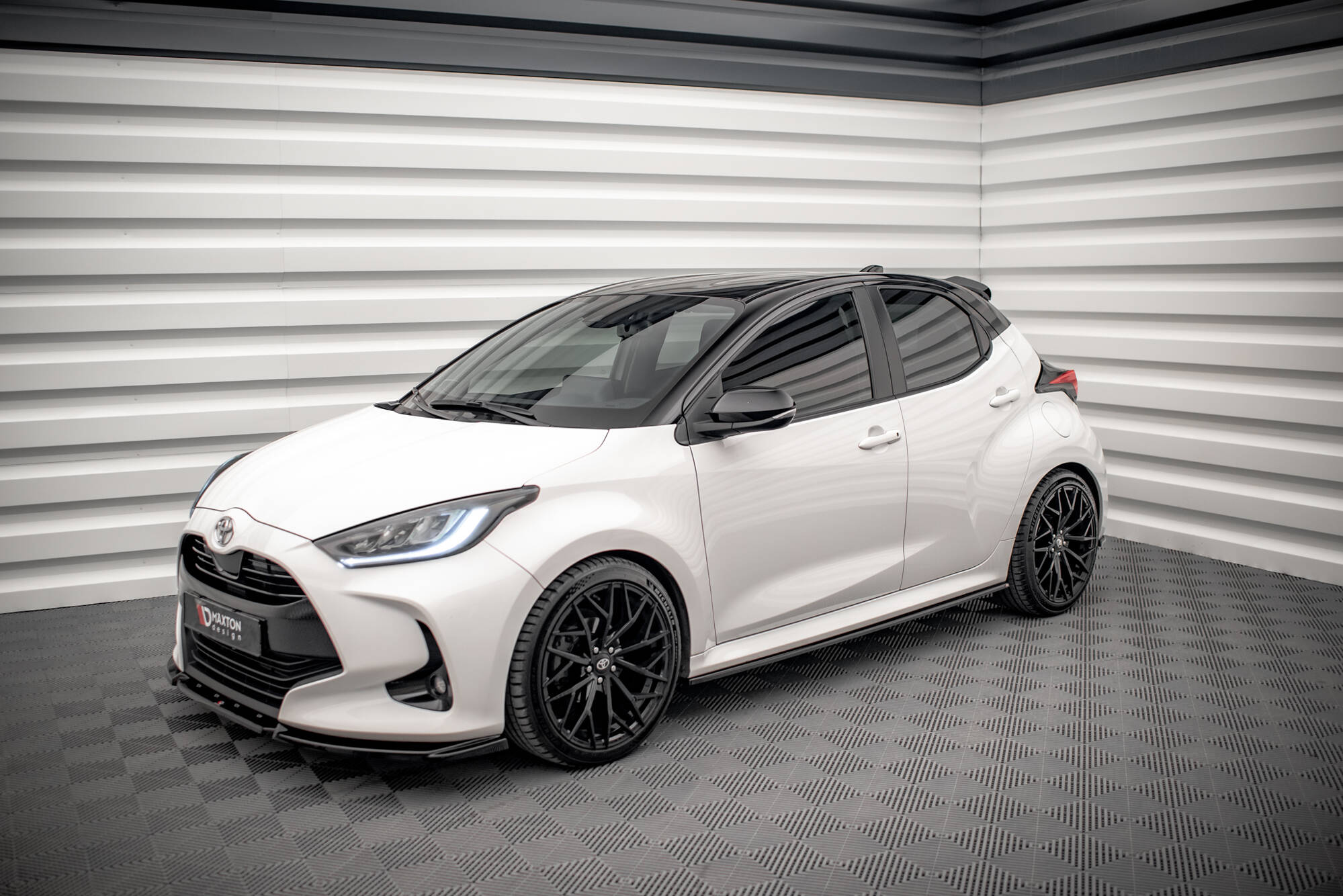 Maxton Design Комплект сплиттеров для Toyota Yaris GR Sport Mk4