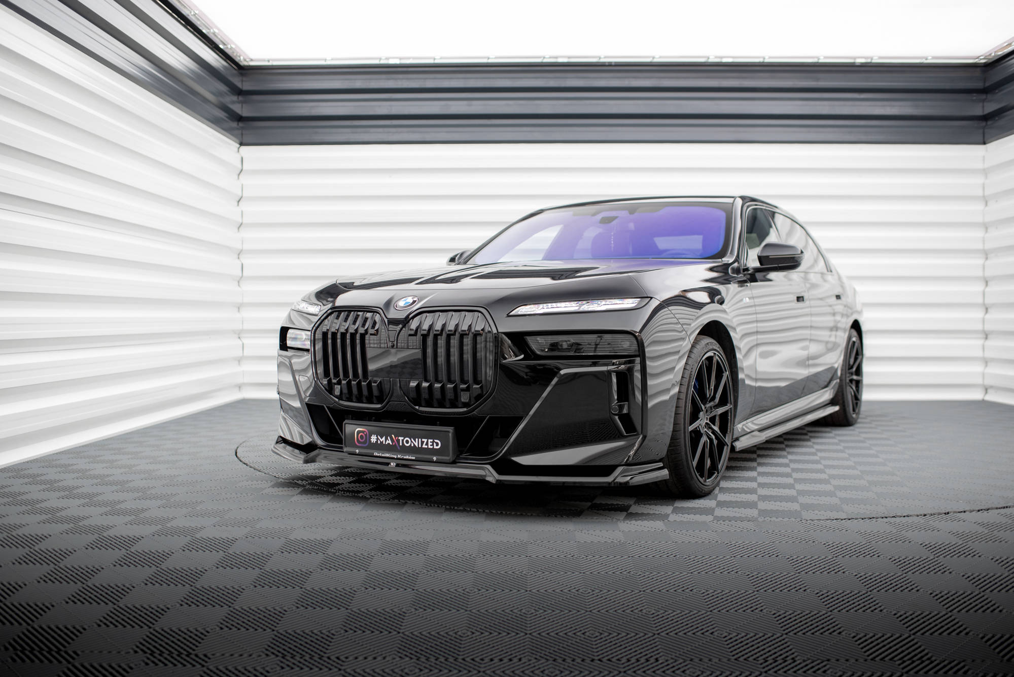 Maxton Design Комплект сплиттеров V.1 для BMW 740d / 740i M-Pack G70 — изображение 4