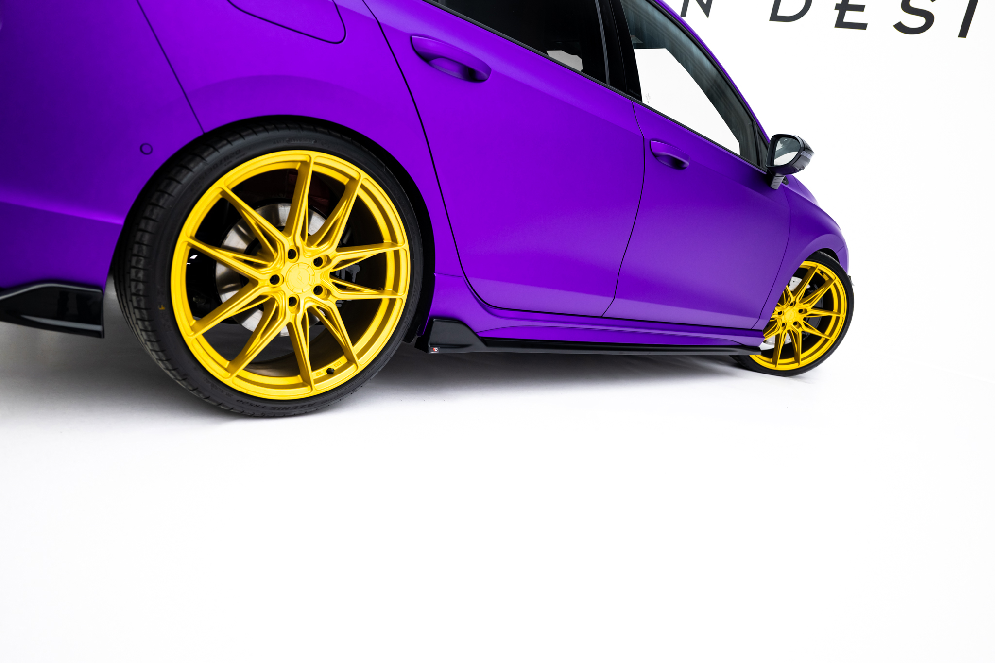 Maxton Design Комплект сплиттеров V.1 для Volkswagen Golf R Hatchback Mk8 Facelift — изображение 7