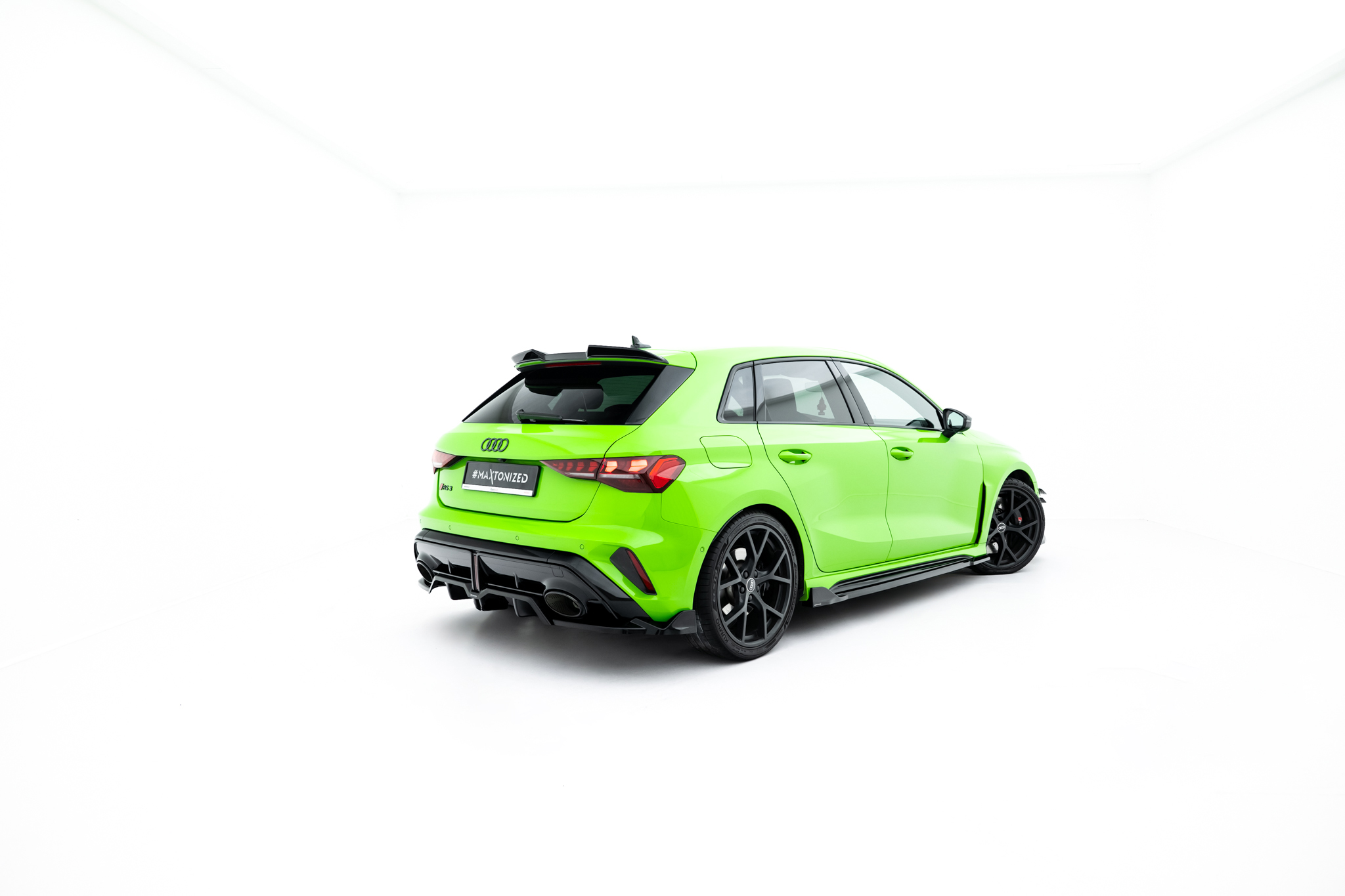 Maxton Design Комплект сплиттеров V.2 для Audi RS3 Sportback 8Y Facelift — изображение 15