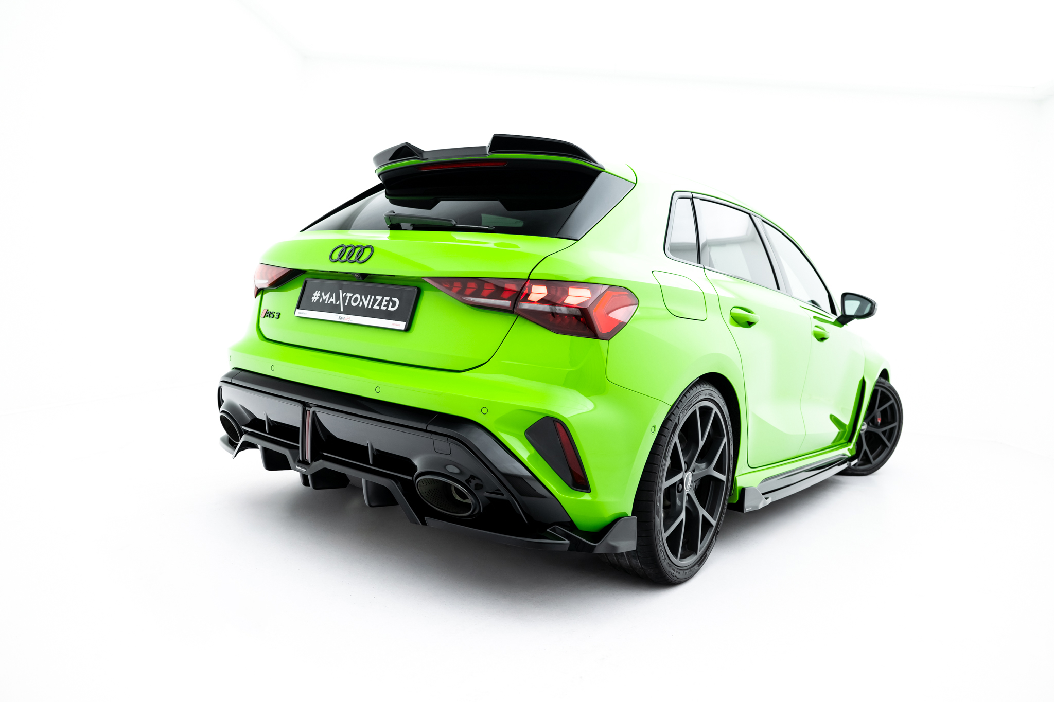 Maxton Design Комплект сплиттеров V.2 для Audi RS3 Sportback 8Y Facelift — изображение 10