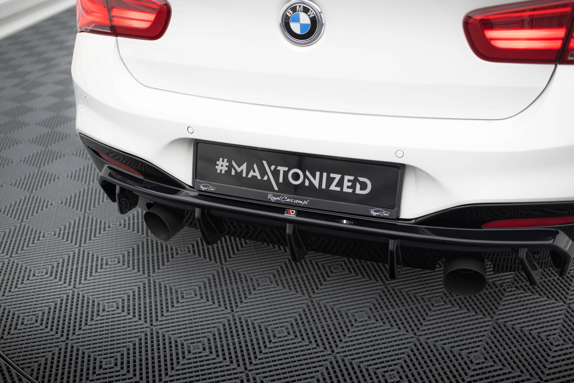 Maxton Design Комплект сплиттеров V.2 для BMW M140i F20 Facelift — изображение 8
