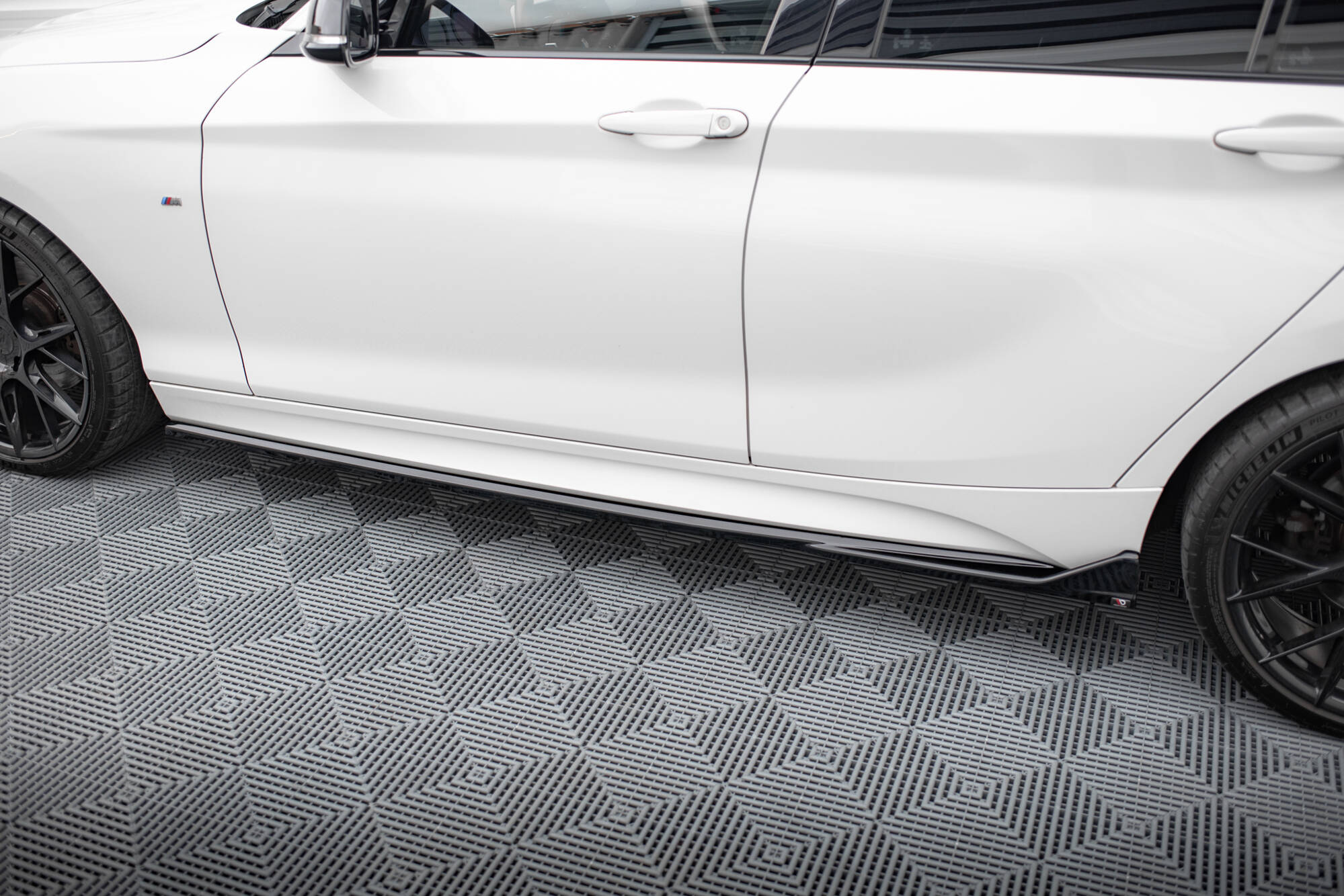 Maxton Design Комплект сплиттеров V.2 для BMW M140i F20 Facelift — изображение 7