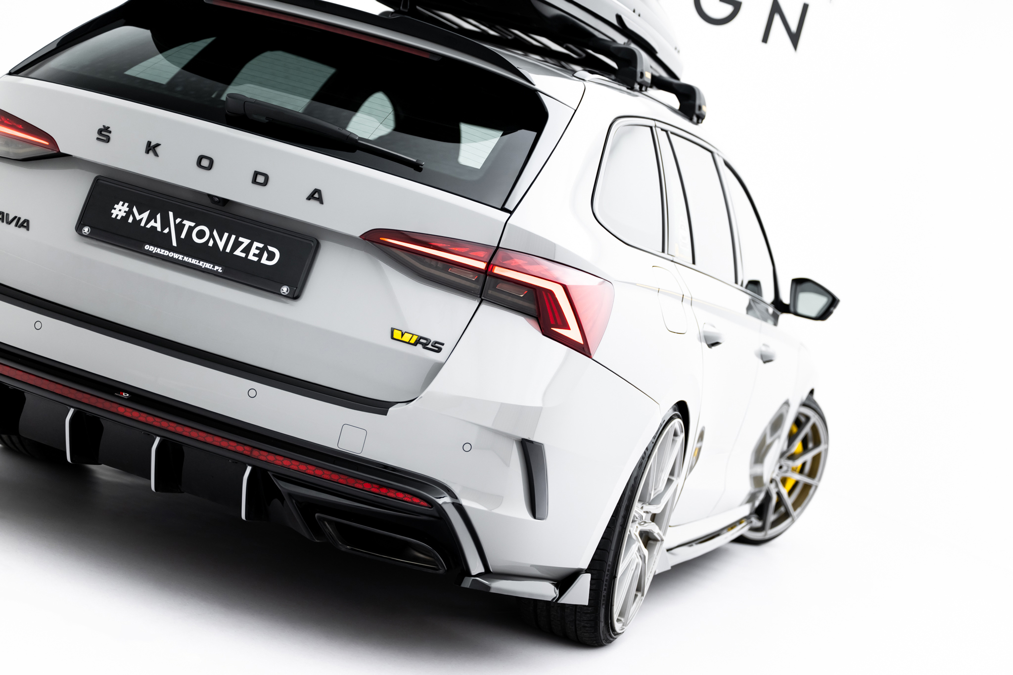 Maxton Design Комплект сплиттеров V.2 для Skoda Octavia RS Combi Mk4 — изображение 12