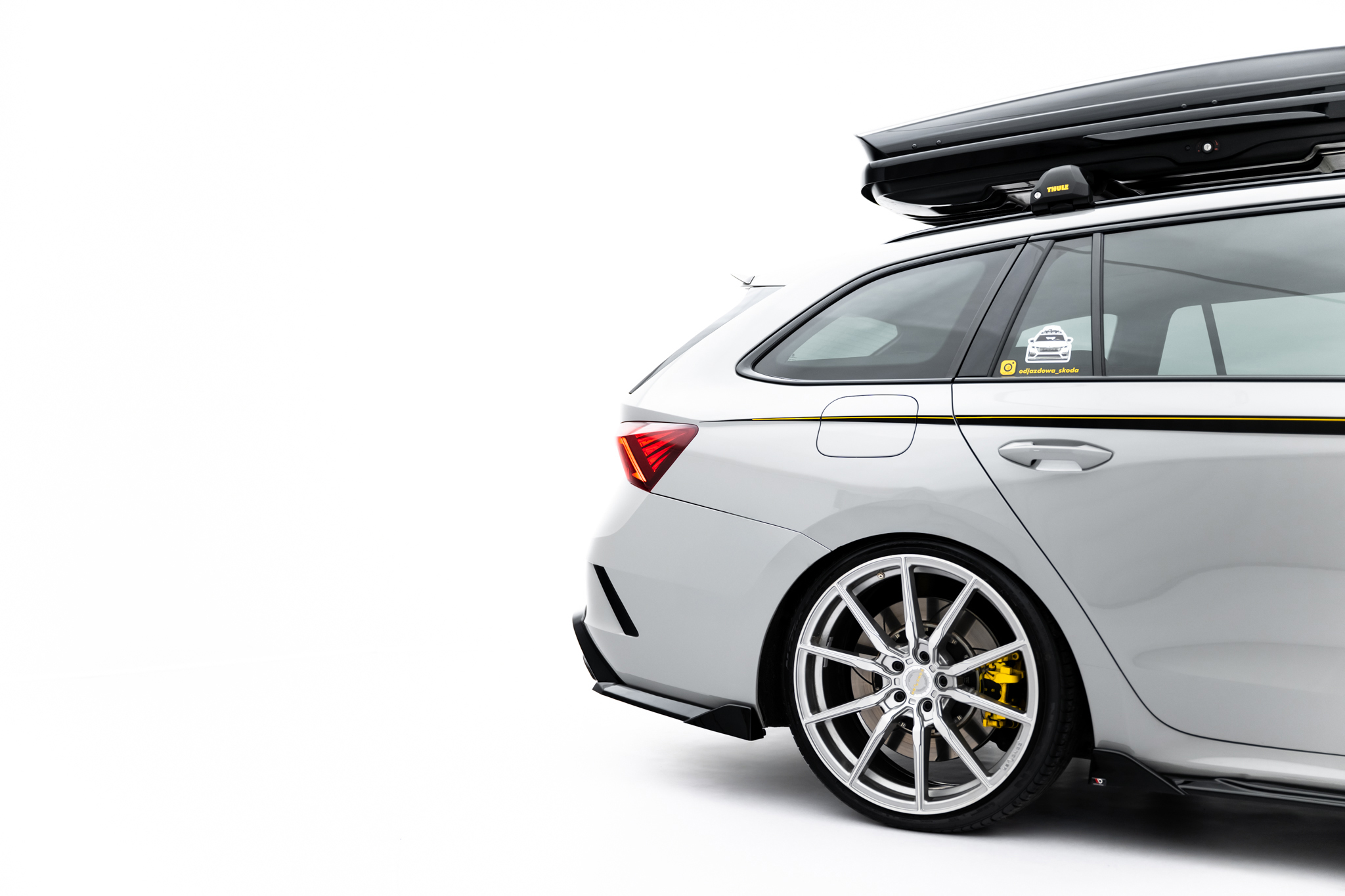 Maxton Design Комплект сплиттеров V.2 для Skoda Octavia RS Combi Mk4 — изображение 13