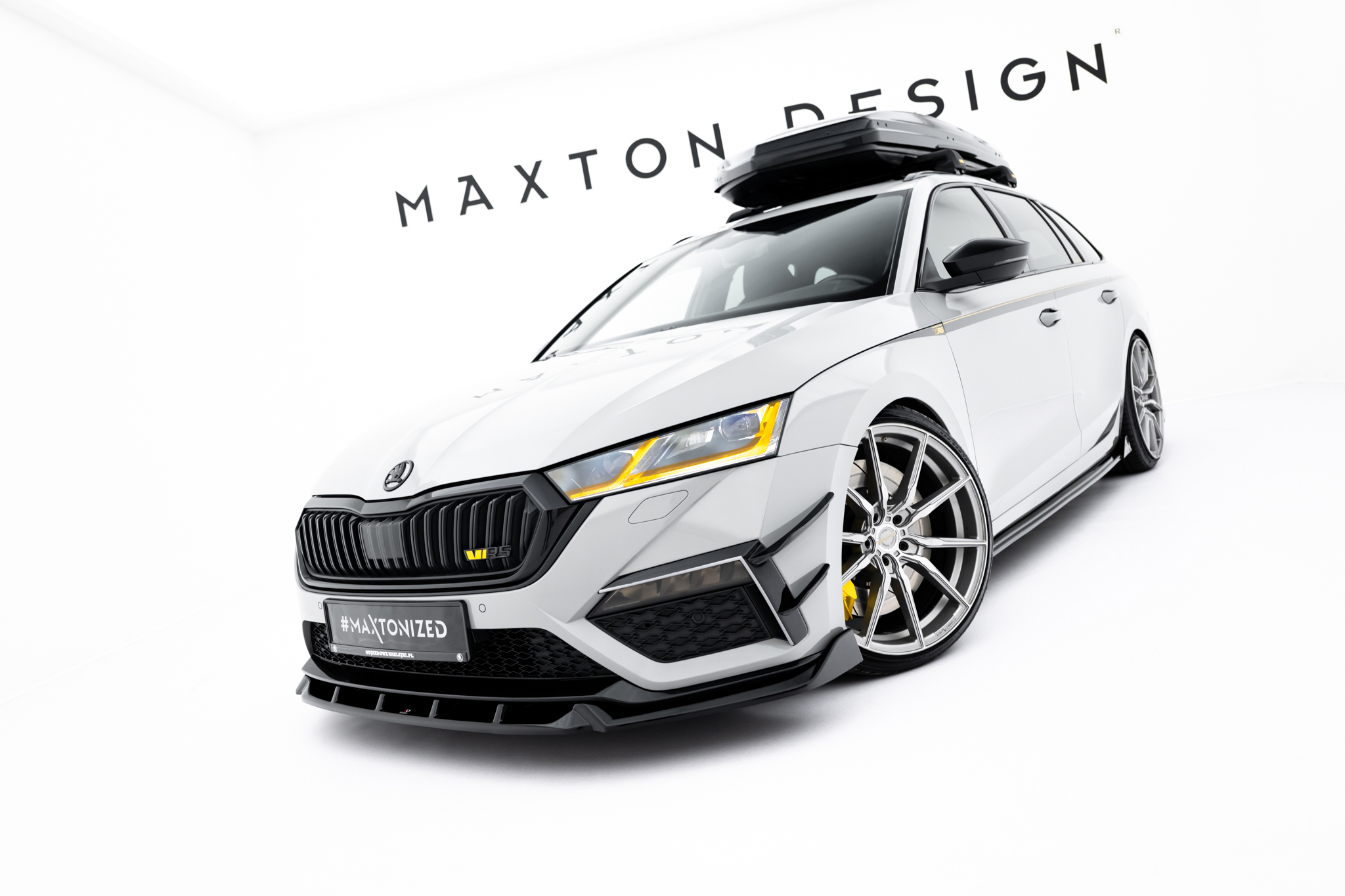 Maxton Design Комплект сплиттеров V.2 для Skoda Octavia RS Combi Mk4 — изображение 3