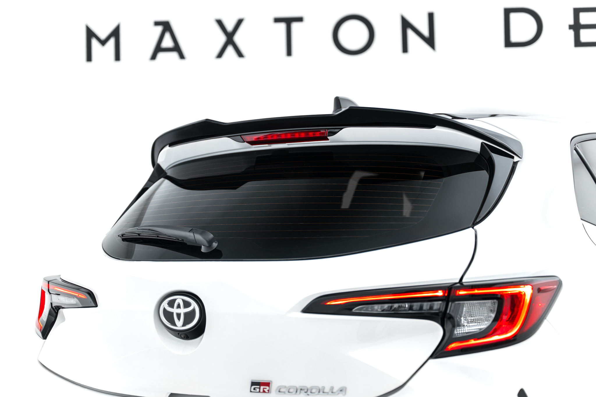 Maxton Design Комплект сплиттеров V.2 для Toyota GR Corolla Mk12 — изображение 14