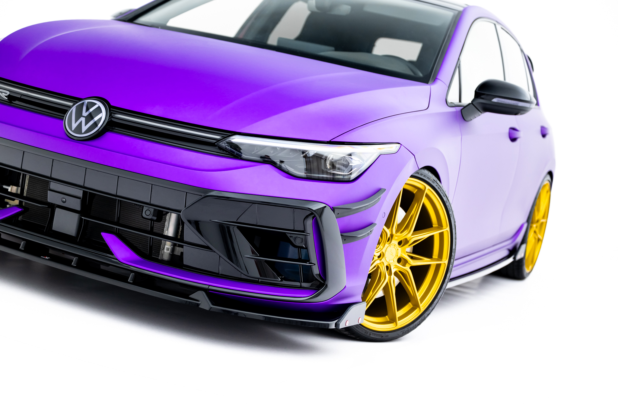 Maxton Design Комплект сплиттеров V.3 для Volkswagen Golf R Hatchback Mk8 Facelift — изображение 3