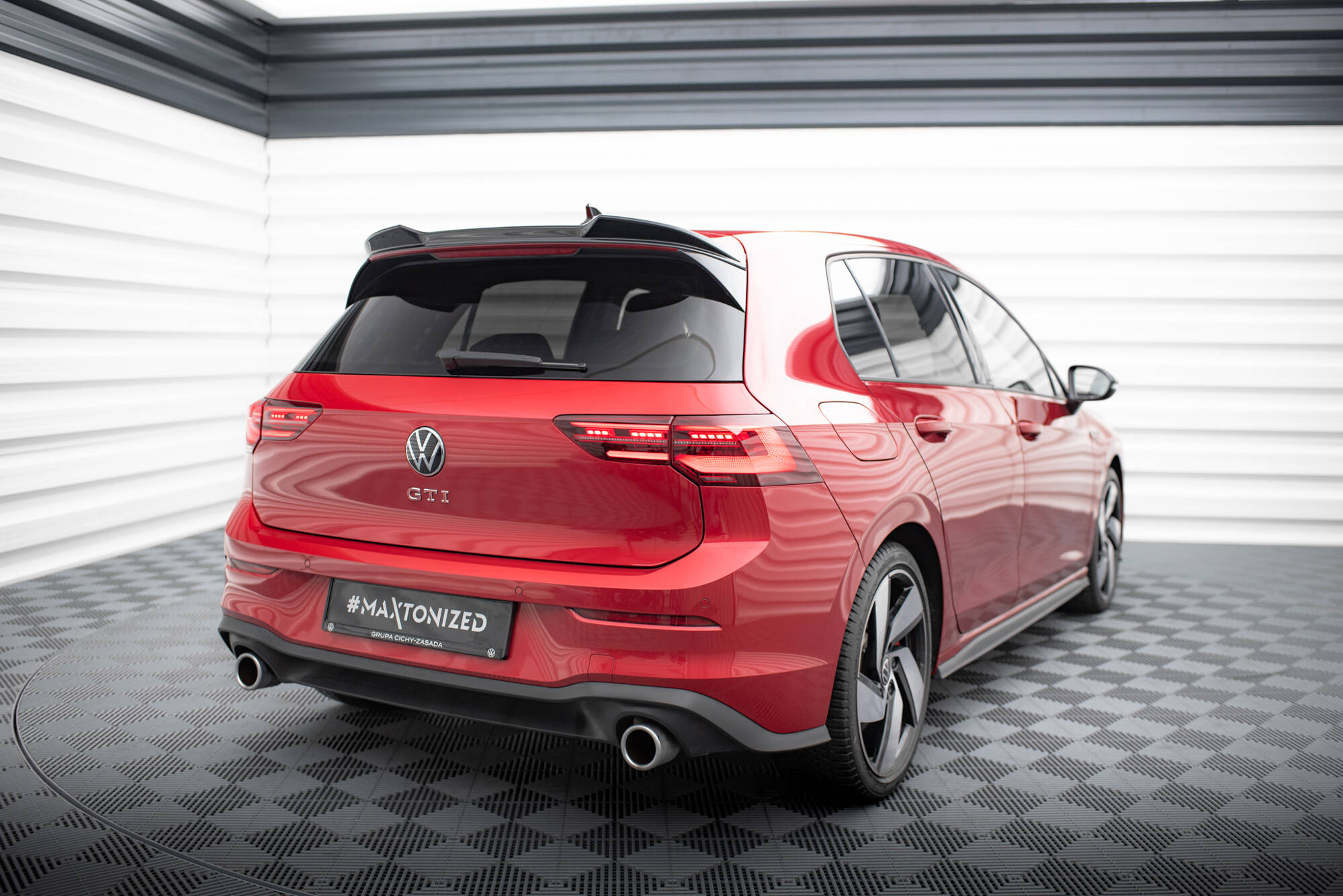 Maxton Design Комплект сплиттеров для Volkswagen Golf GTI Mk8 — изображение 11