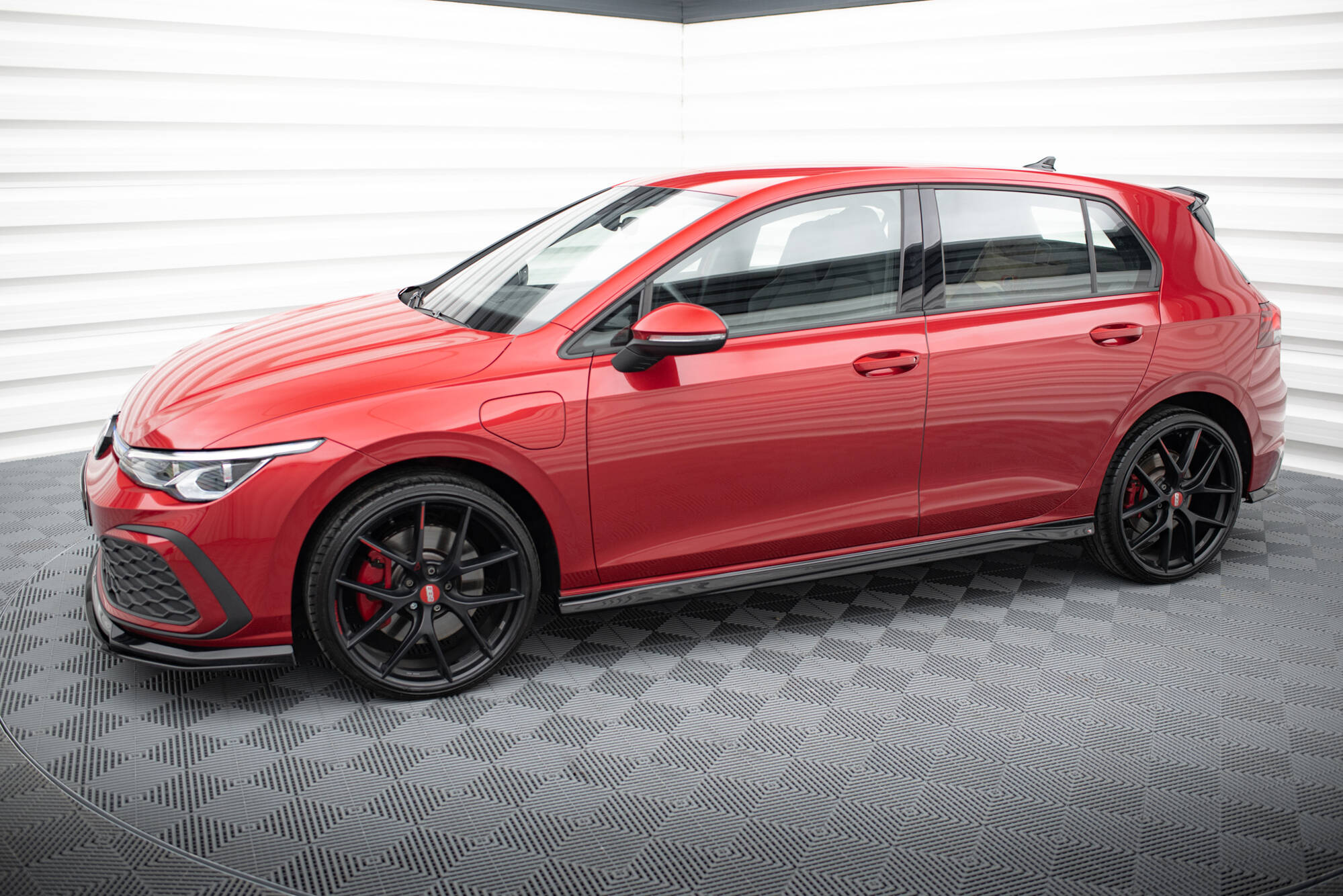 Maxton Design Комплект сплиттеров для Volkswagen Golf GTI Mk8 — изображение 5