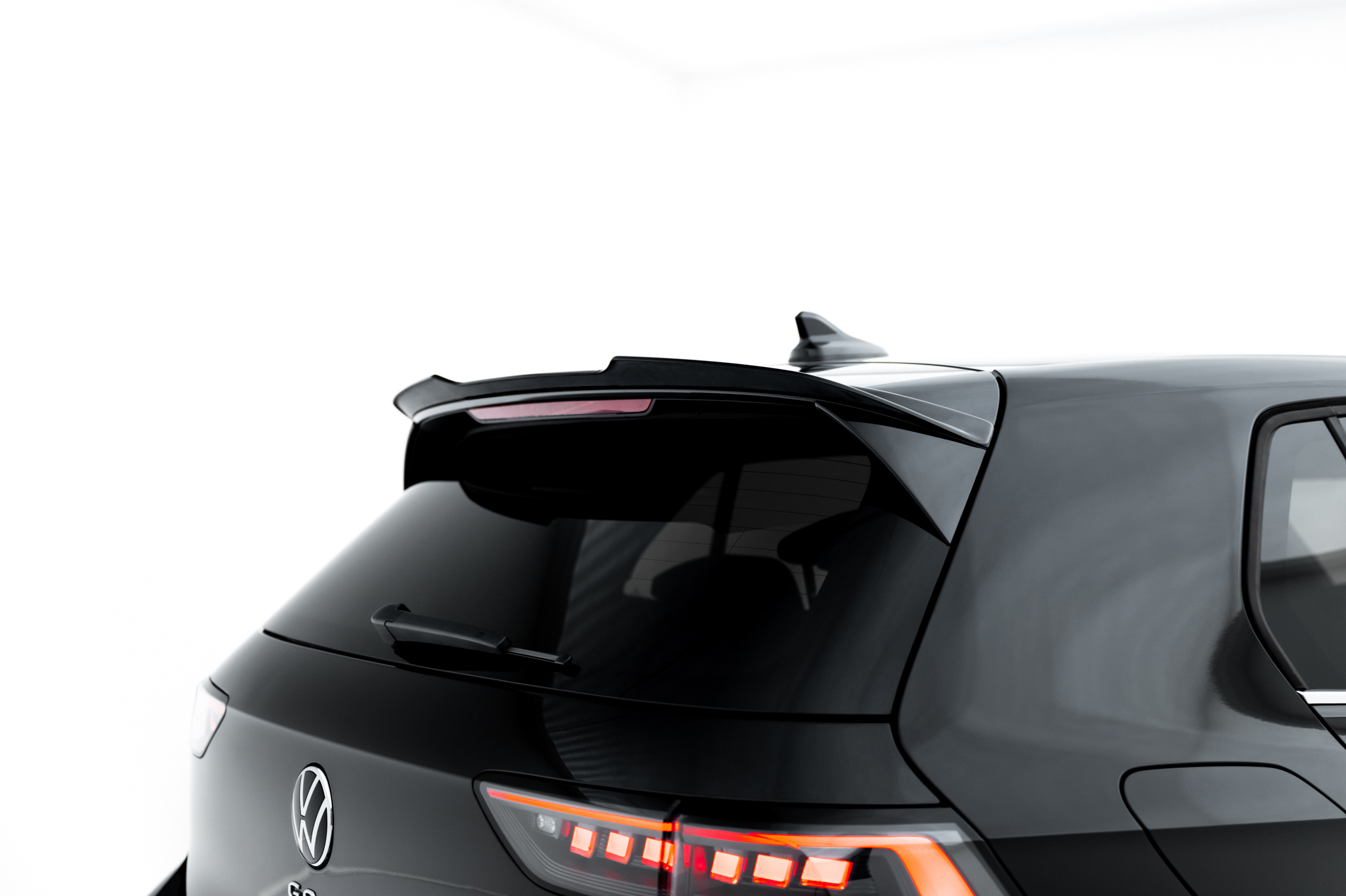 Maxton Design Комплект сплиттеров для Volkswagen Golf Hatchback Mk8 Facelift — изображение 18