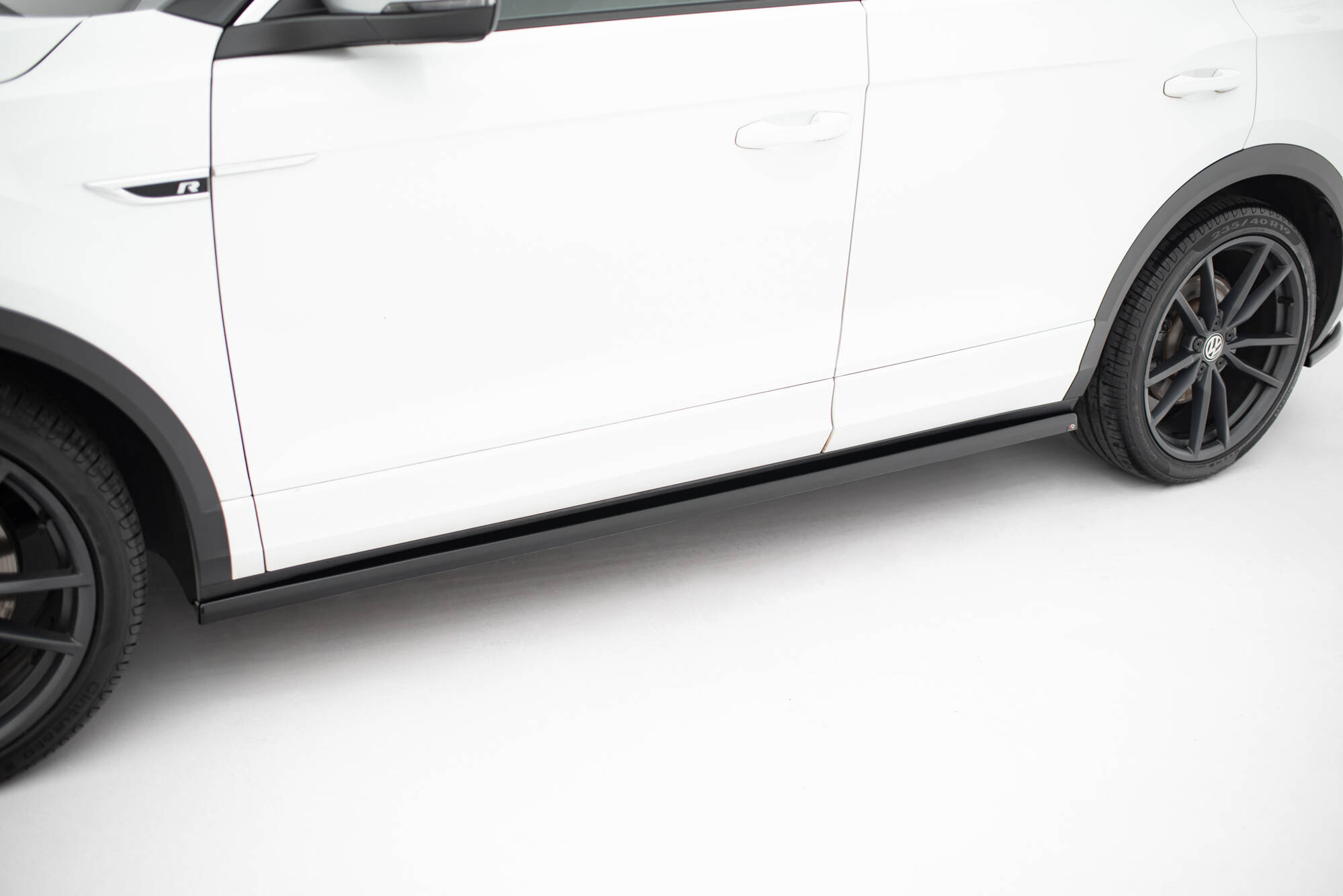 Maxton Design Комплект сплиттеров для Volkswagen T-Roc R Mk1 — изображение 6