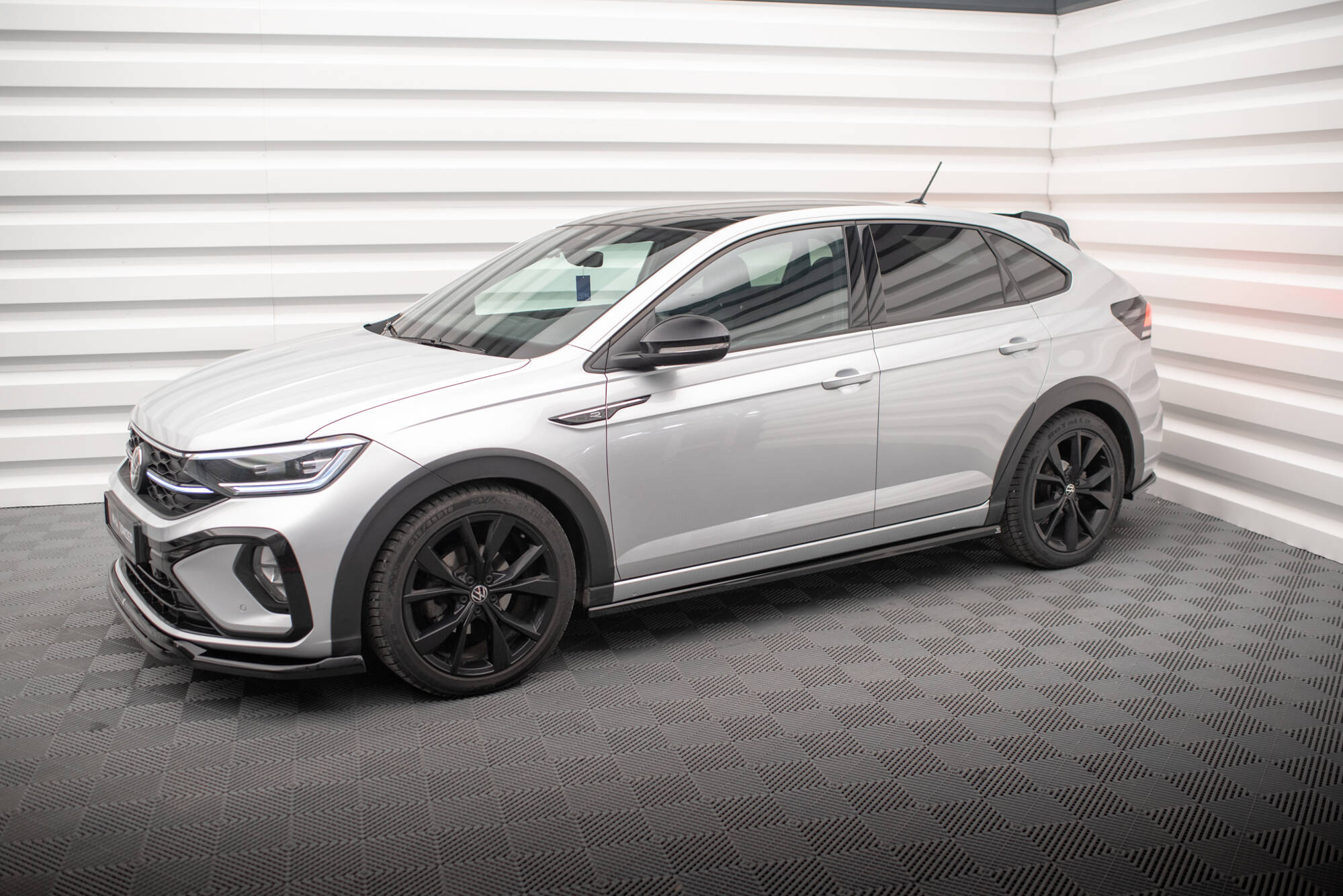 Maxton Design Комплект сплиттеров для Volkswagen Taigo R-Line Mk1