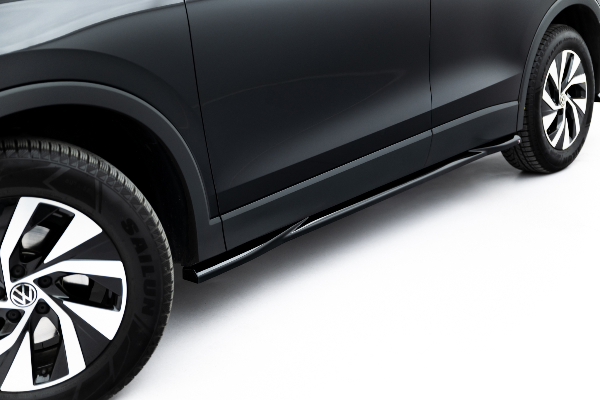 Maxton Design Комплект сплиттеров для Volkswagen Tiguan Mk3 — изображение 7