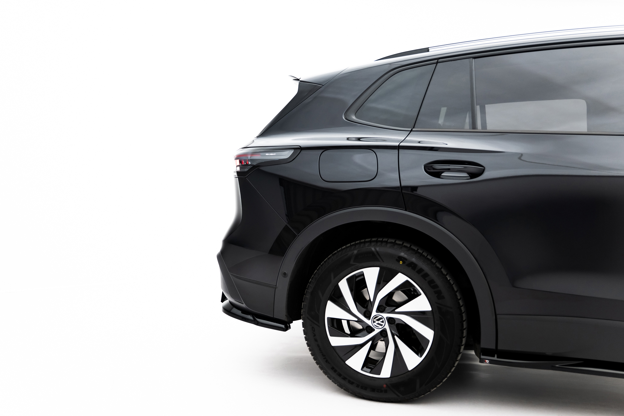 Maxton Design Комплект сплиттеров для Volkswagen Tiguan Mk3 — изображение 12