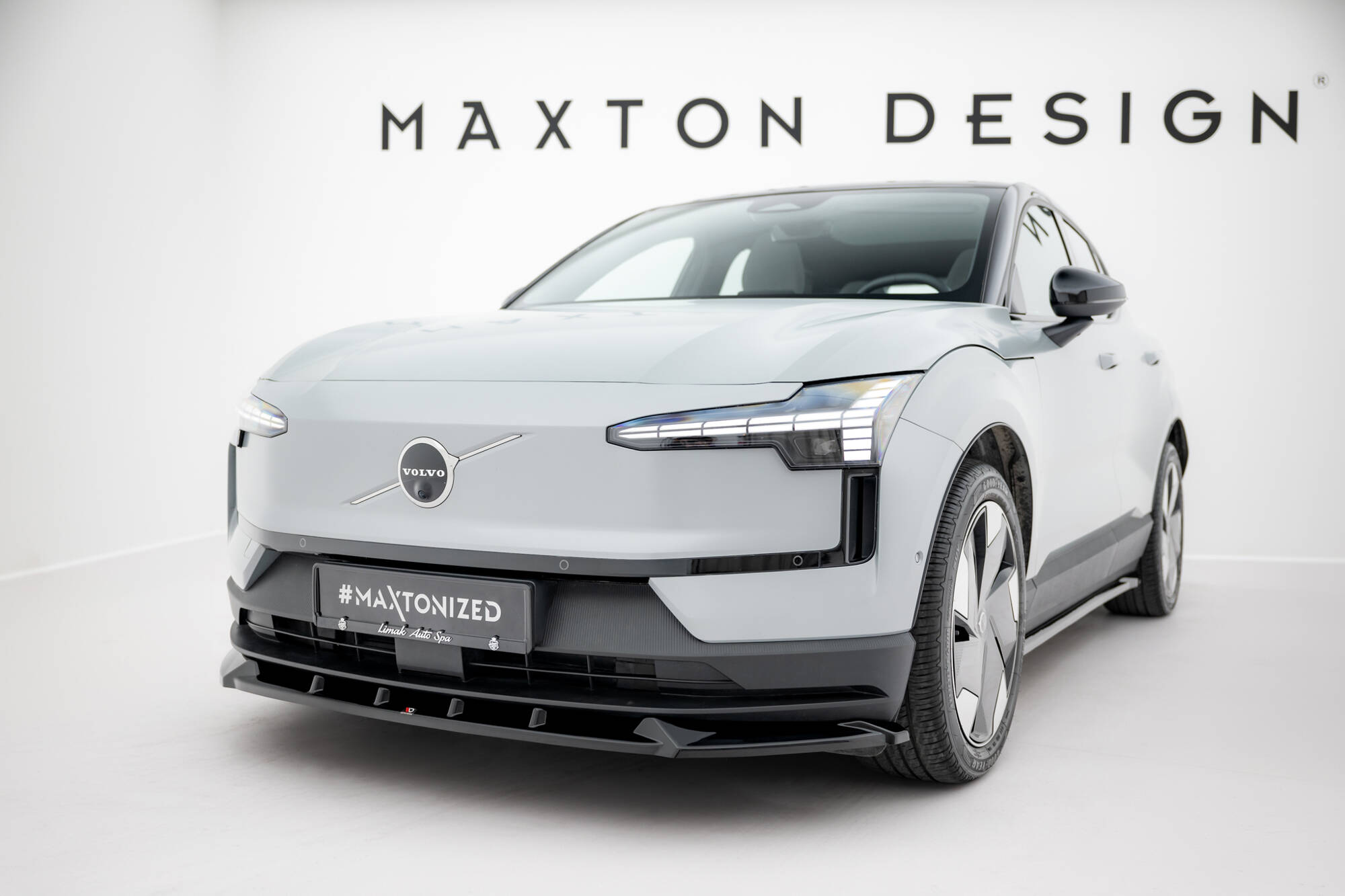 Maxton Design Комплект сплиттеров для Volvo EX30 Mk1 — изображение 4