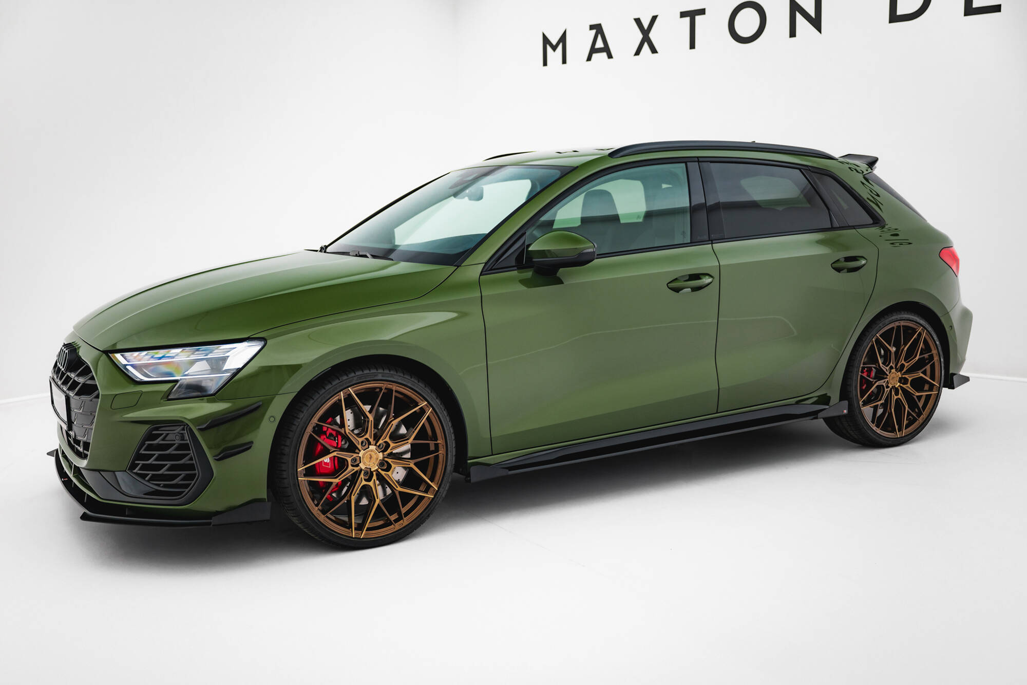 Maxton Design Боковые накладки Audi S3 Sportback / A3 S-line Sportback 8Y Facelift — изображение 2