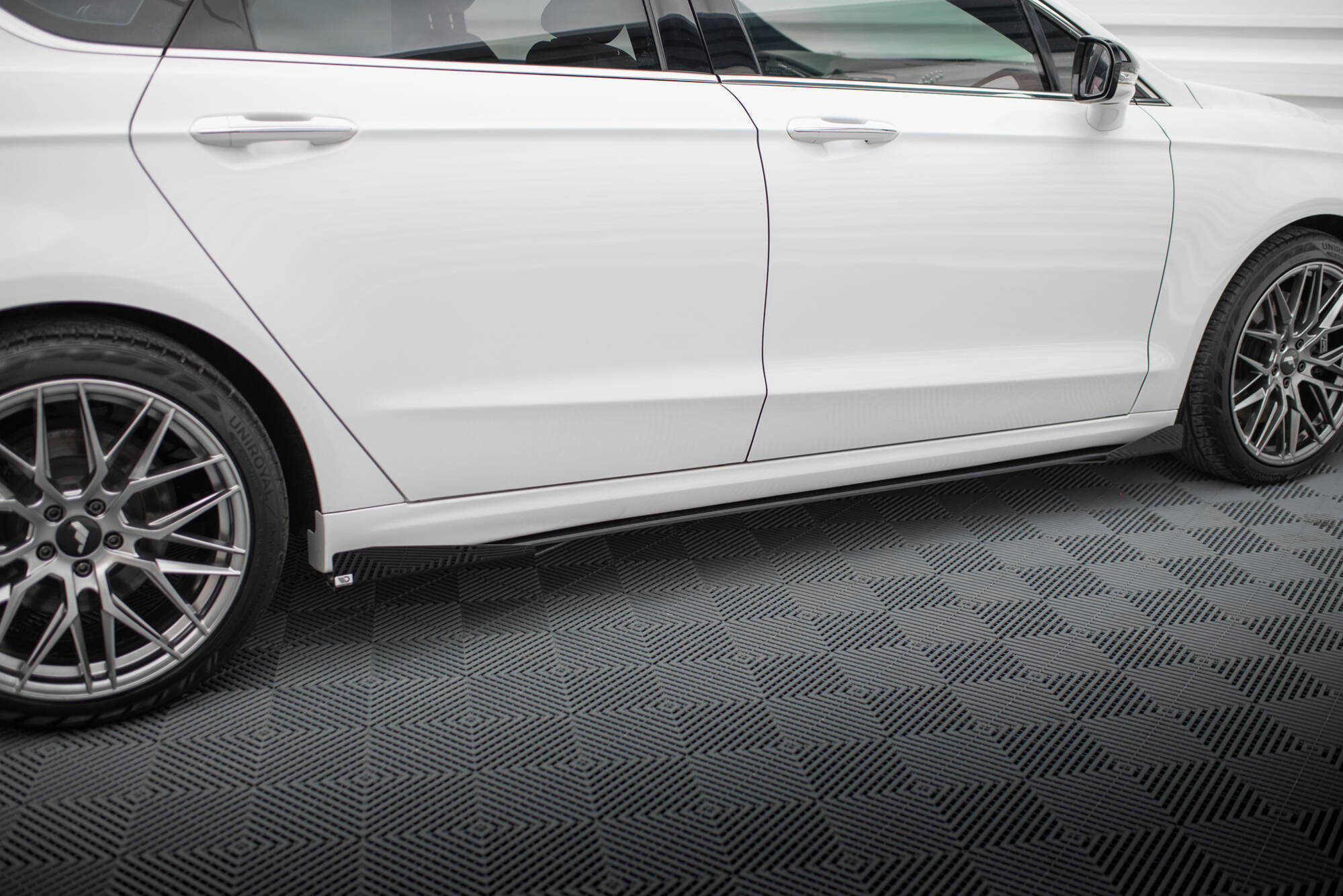 Maxton Design Боковые брызговики Ford Mondeo Sport Mk5 Facelift / Fusion Sport Mk2 Facelift — изображение 3