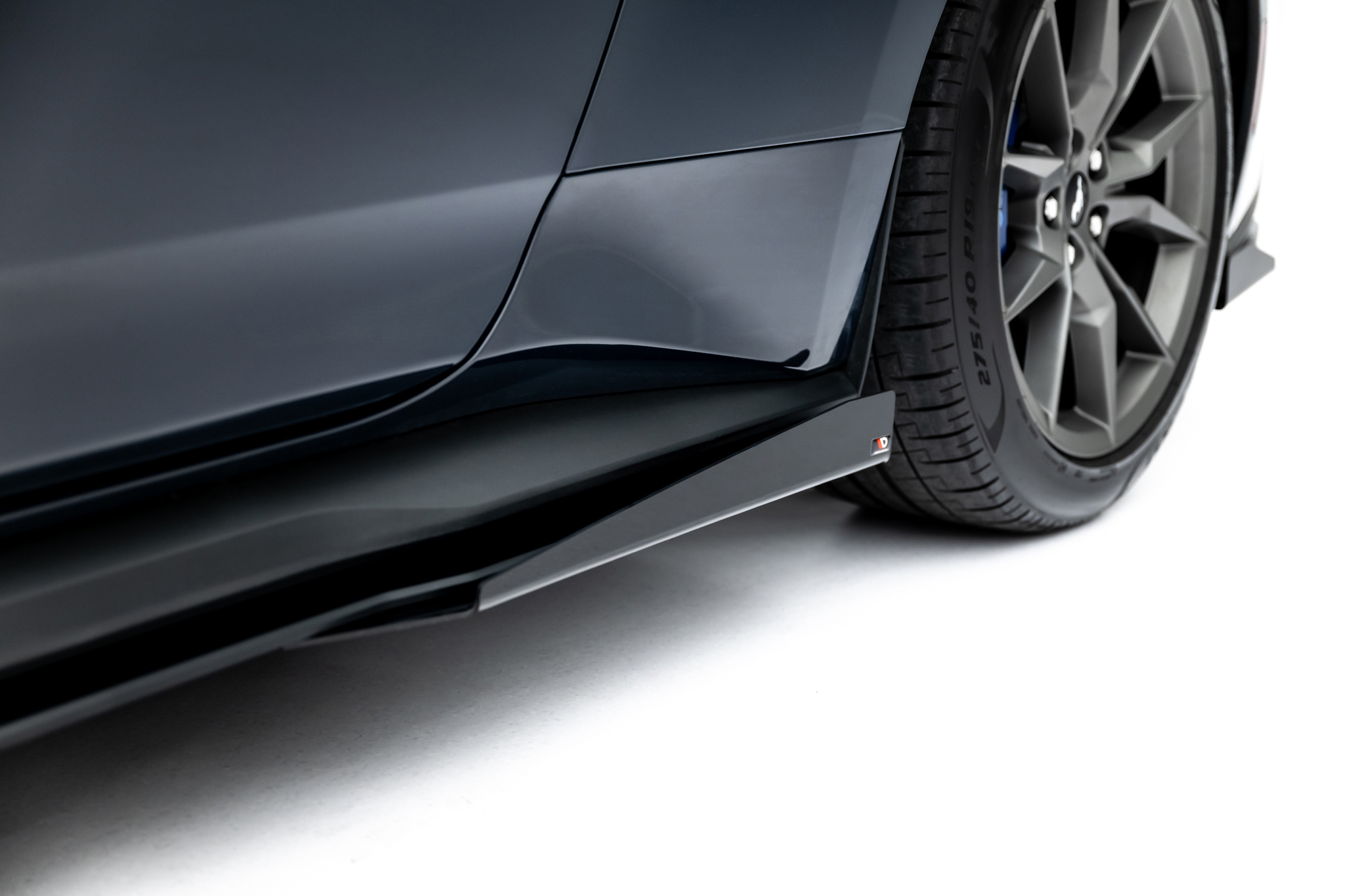 Maxton Design Боковые брызговики Ford Mustang Dark Horse Mk7