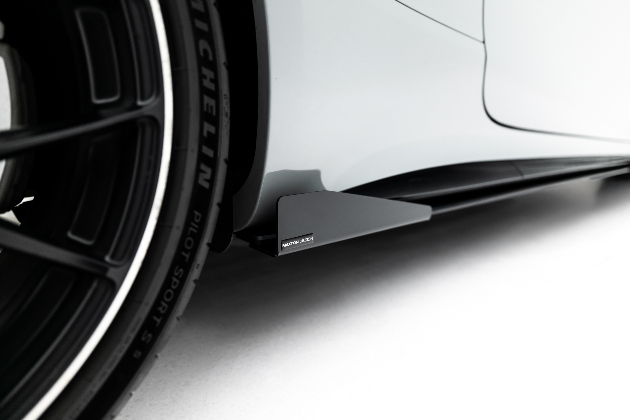 Maxton Design Боковые накладки Mercedes-AMG CLE 53 Aero C236