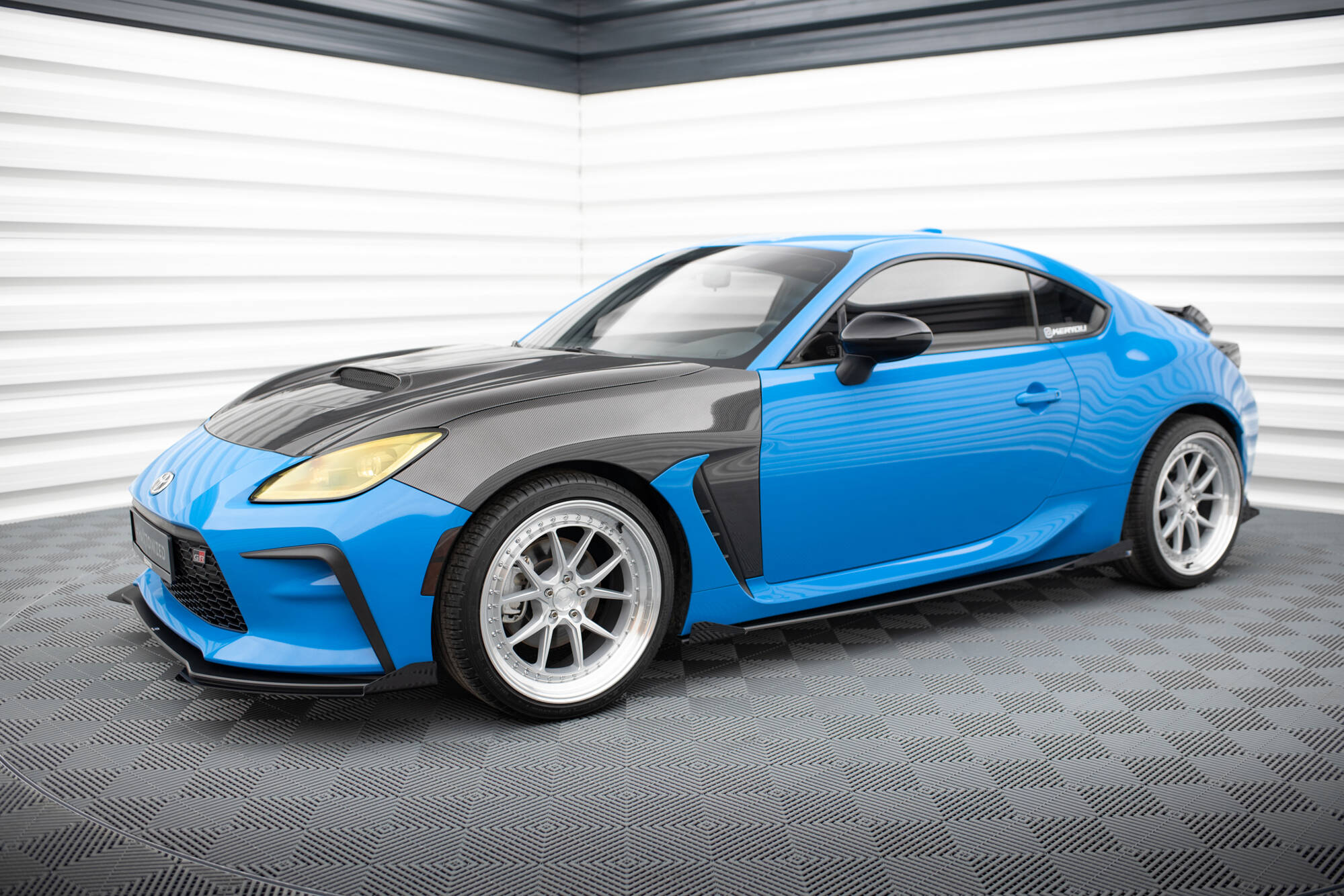 Maxton Design Боковые брызговики Toyota GR86 Mk1 — изображение 3