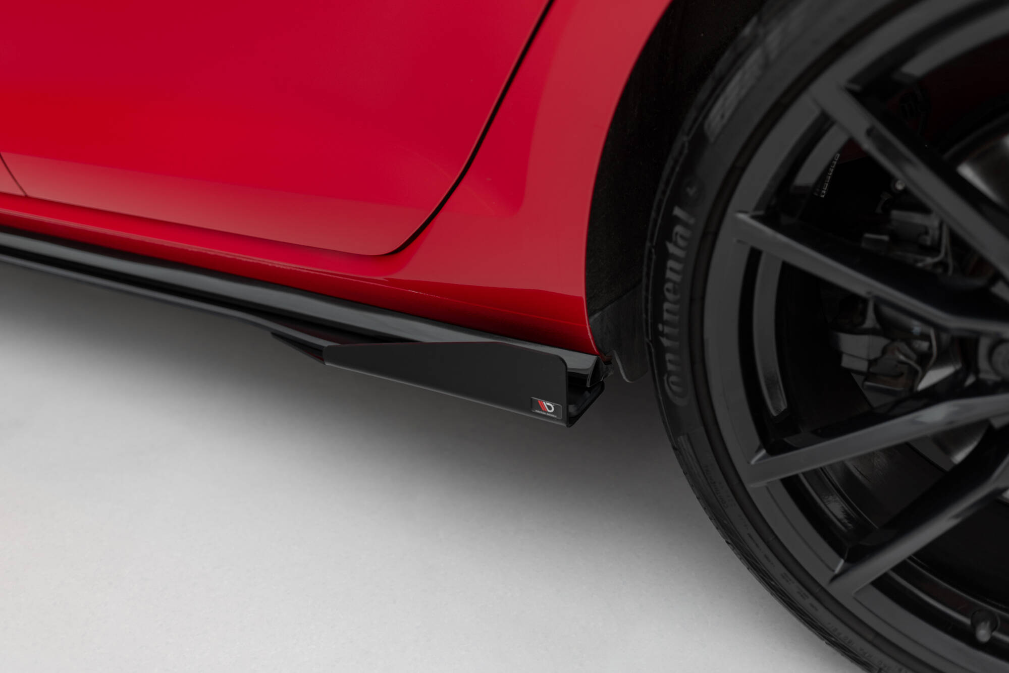 Maxton Design Боковые накладки Volkswagen Golf R / R-Line Mk7 Facelift — изображение 5