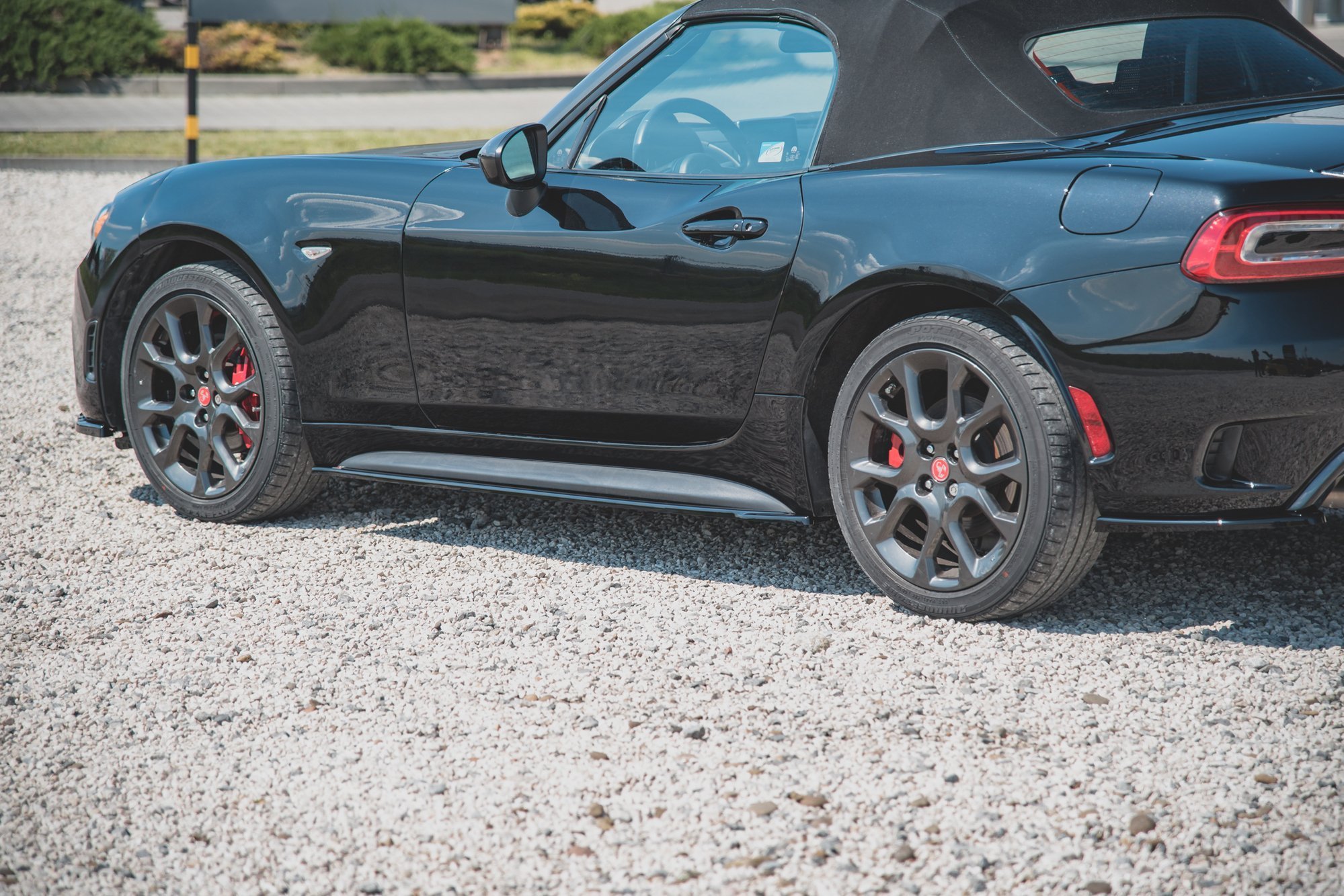 Maxton Design Боковые юбки и диффузоры Abarth 124 Spider — изображение 2