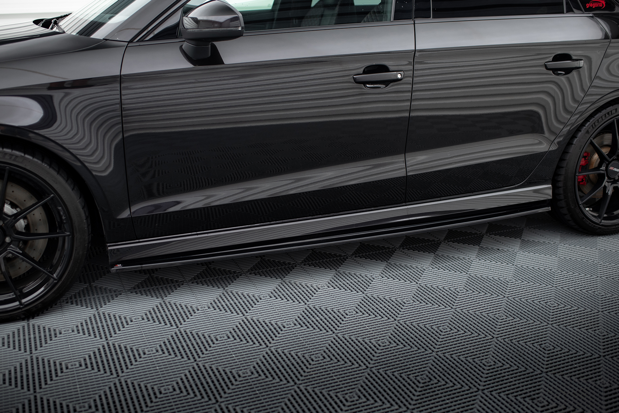 Maxton Design Боковые пороги и диффузоры для Audi RS3 Sedan 8V Facelift