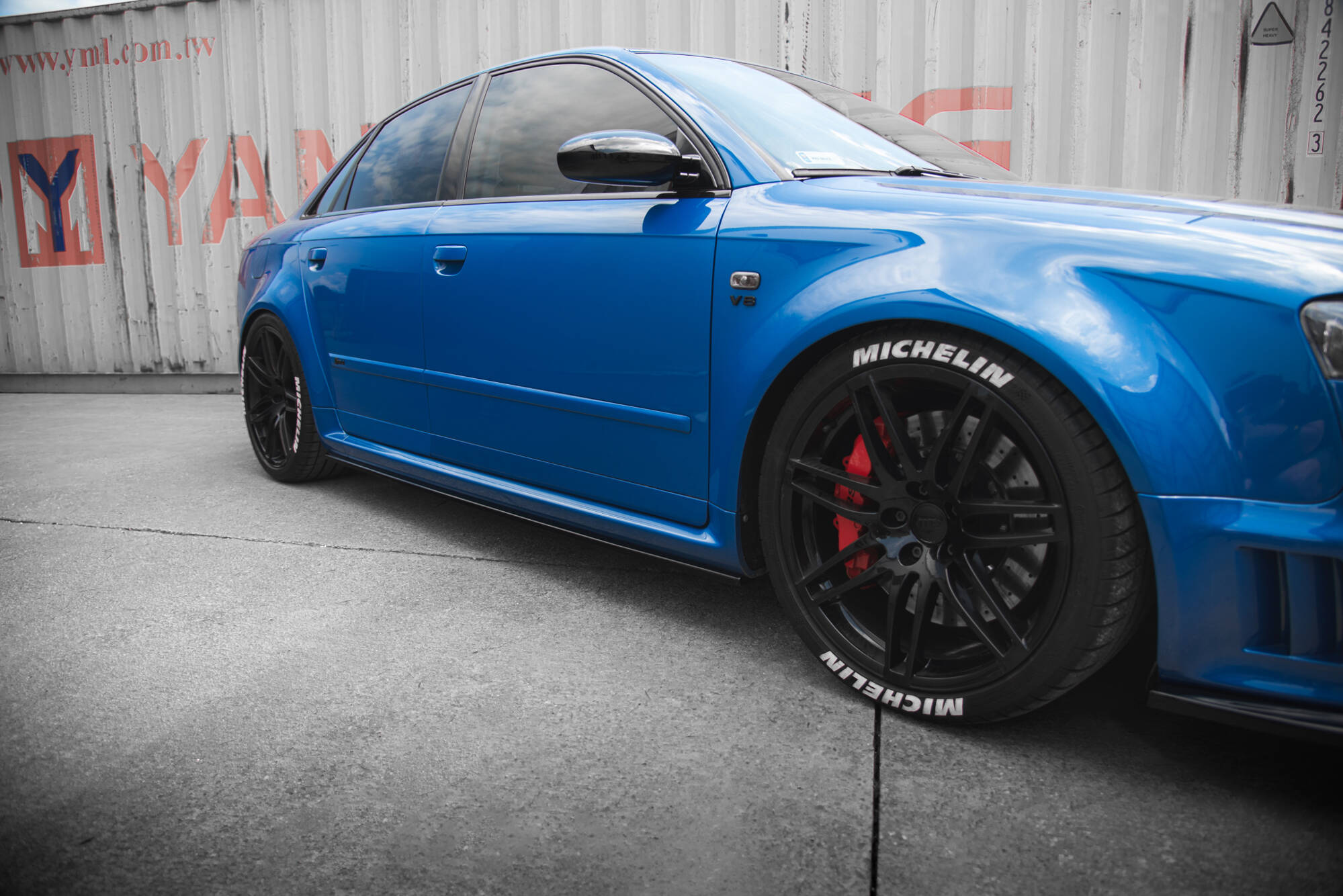 Maxton Design Боковые пороги и диффузоры для Audi RS4 B7