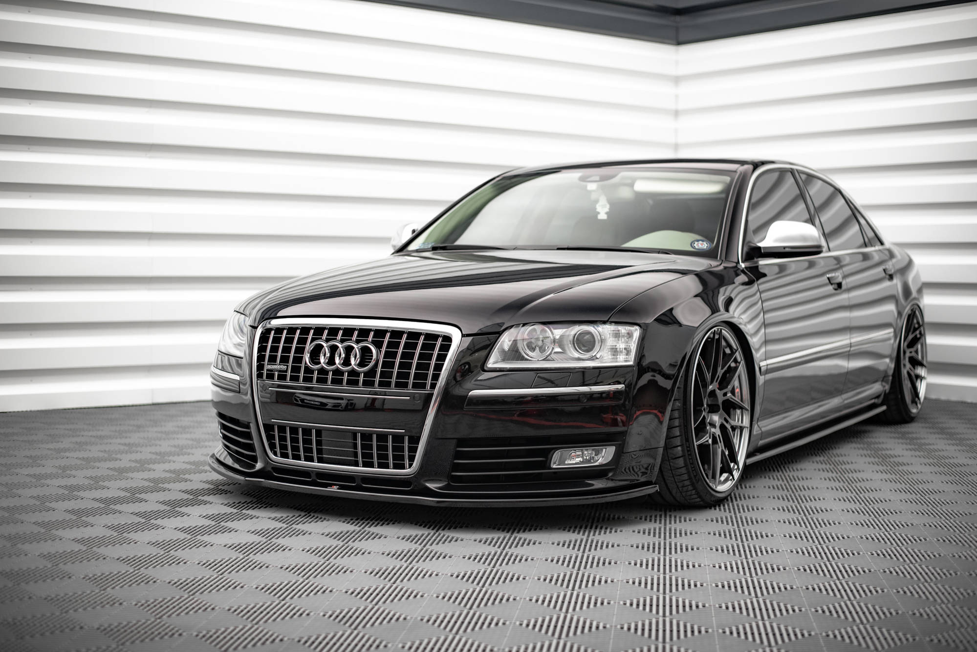 Maxton Design Боковые диффузоры для Audi S8 D3 — изображение 3