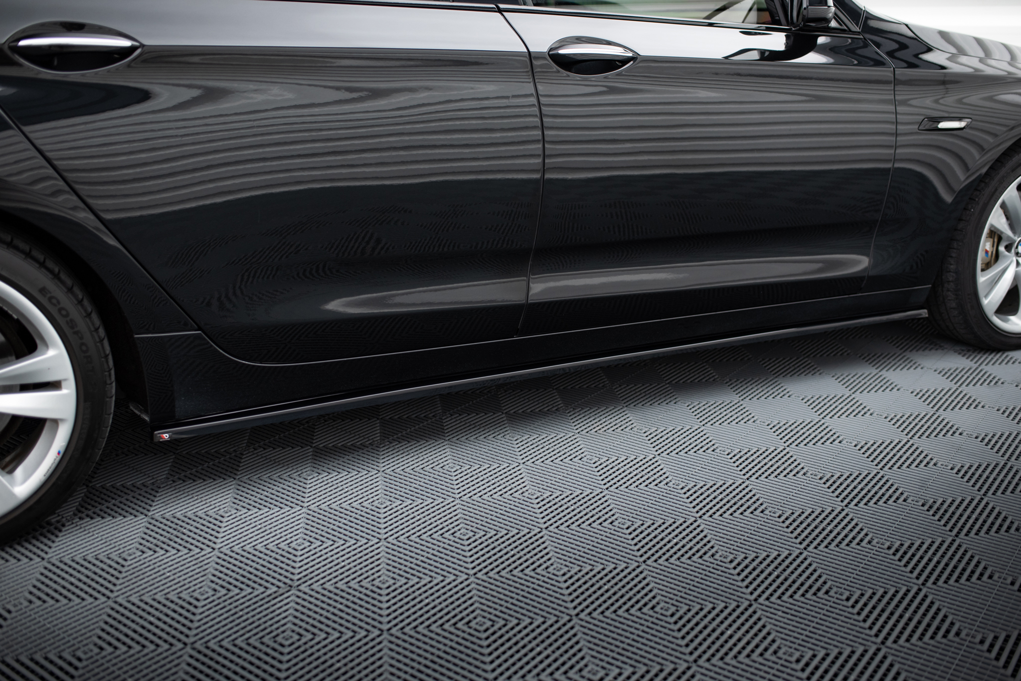 Maxton Design Боковые юбки и диффузоры для BMW 5 GT F07 — изображение 3