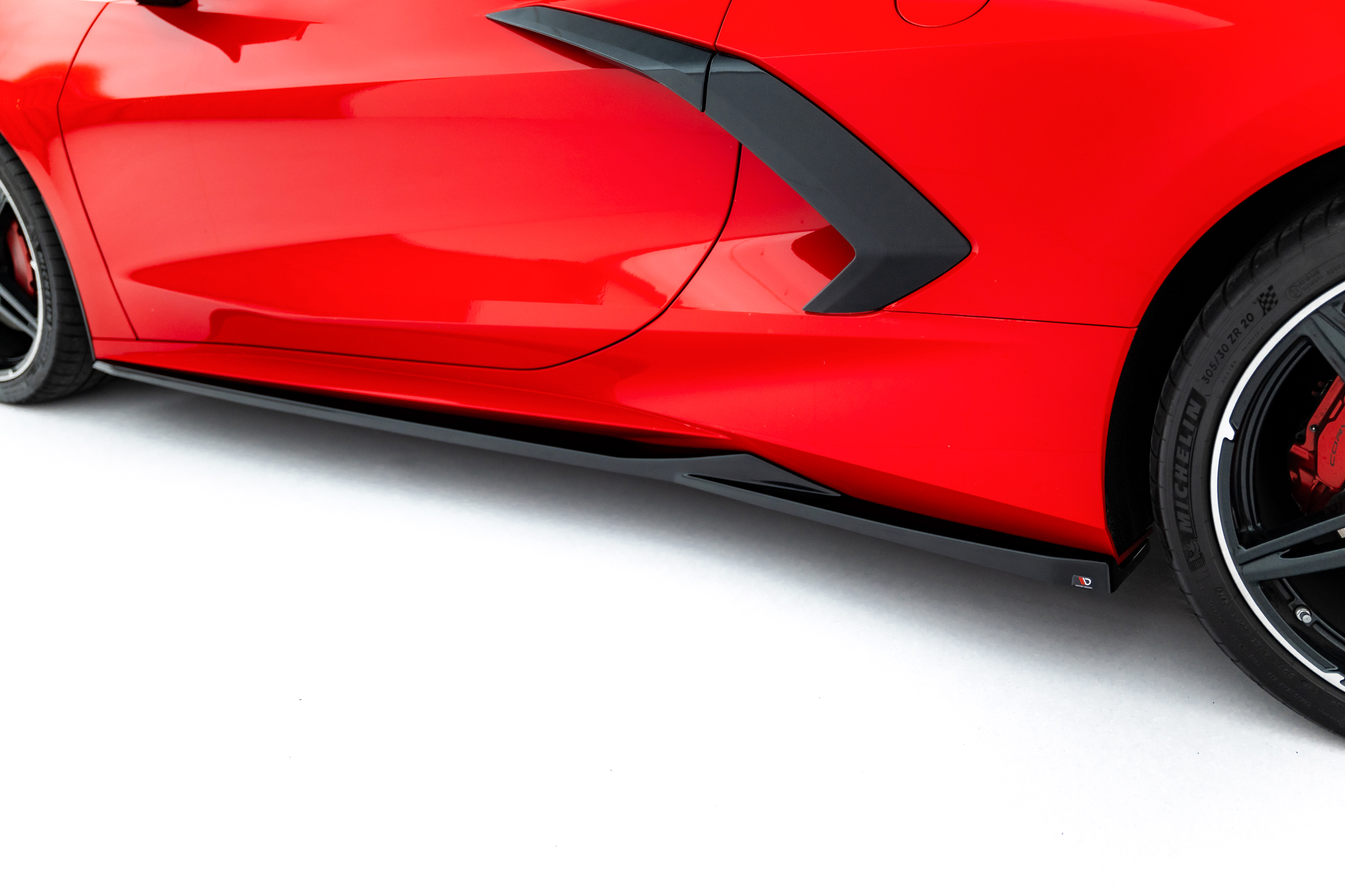 Maxton Design Боковые пороги и диффузоры для Chevrolet Corvette C8 — изображение 2