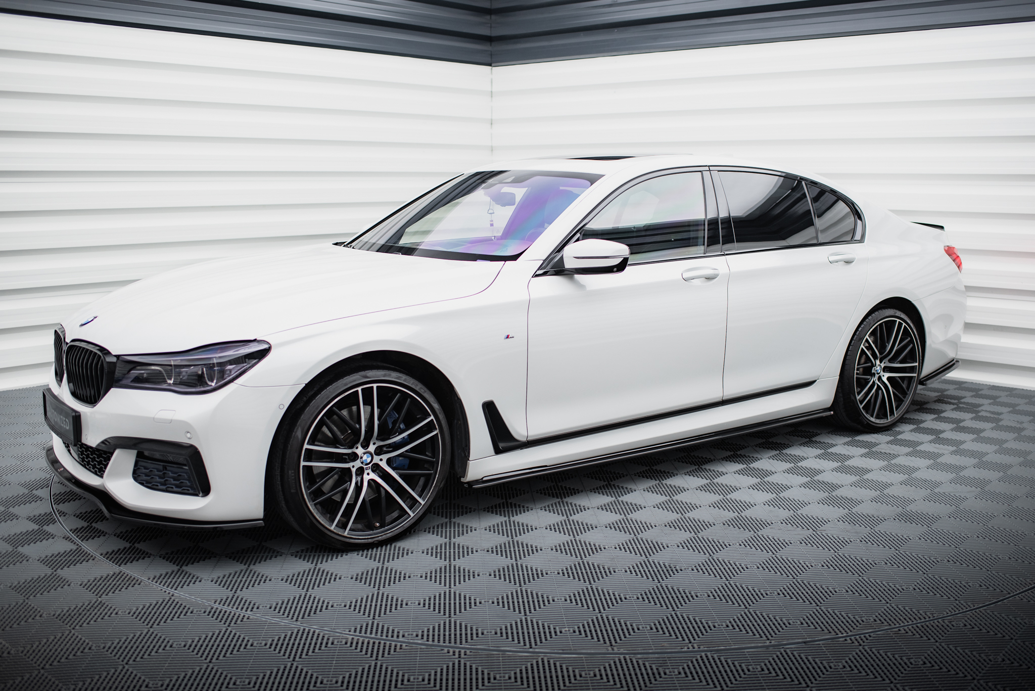 Maxton Design Боковые диффузоры для BMW 7 M-Pack G11 — изображение 3