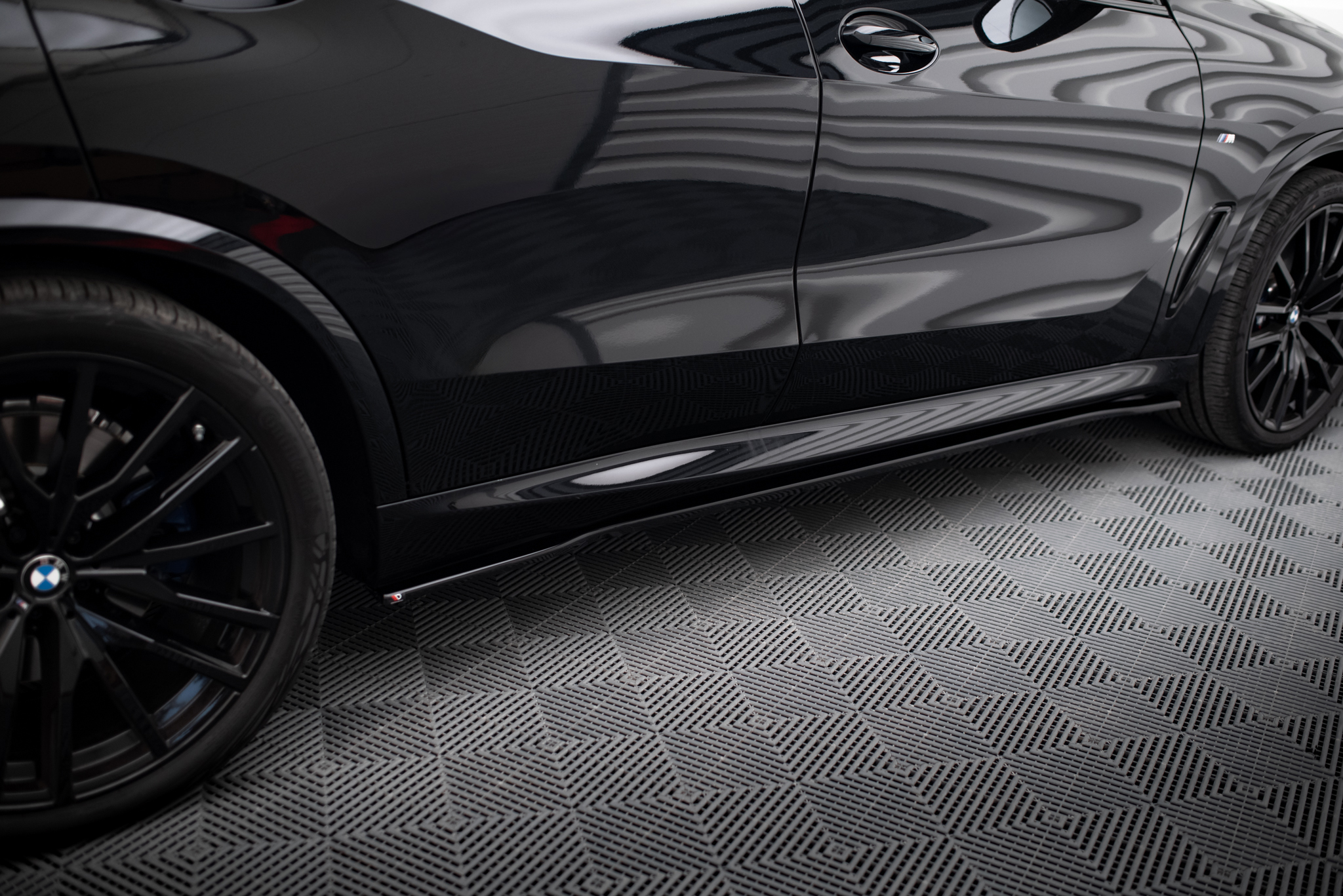 Maxton Design Боковые пороги и диффузоры для BMW X5 G05 M-pack — изображение 3