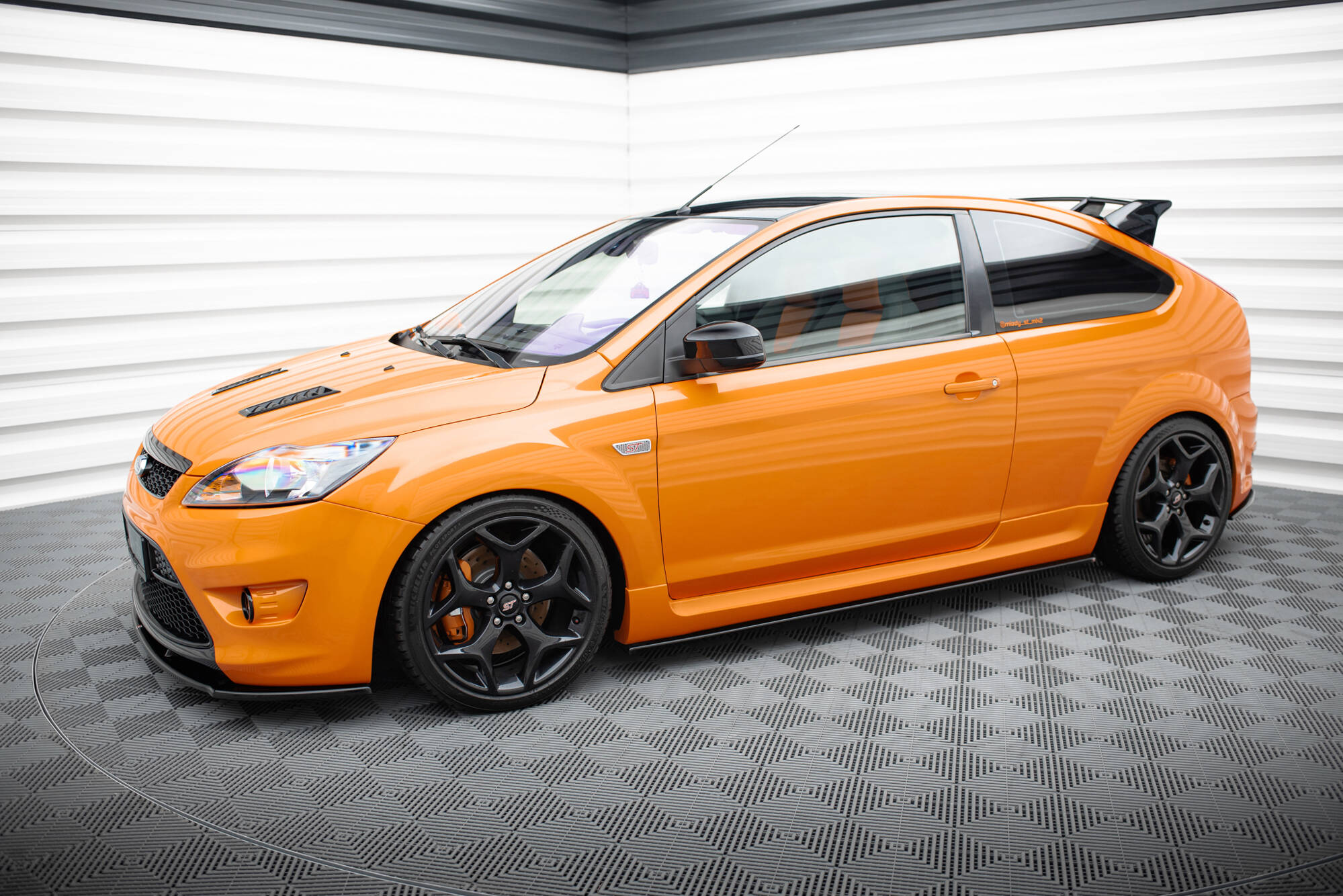 Maxton Design Боковые пороги и диффузоры для Ford Focus ST Mk2 FL — изображение 2