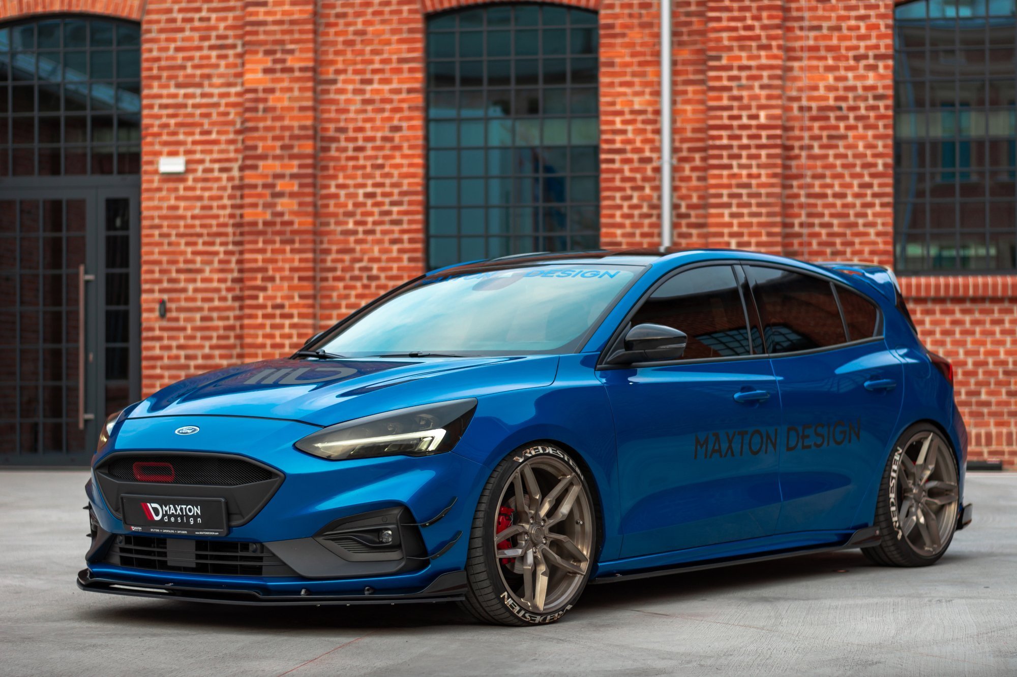 Maxton Design Боковые пороги и диффузоры для Ford Focus ST / ST-Line Mk4 — изображение 2