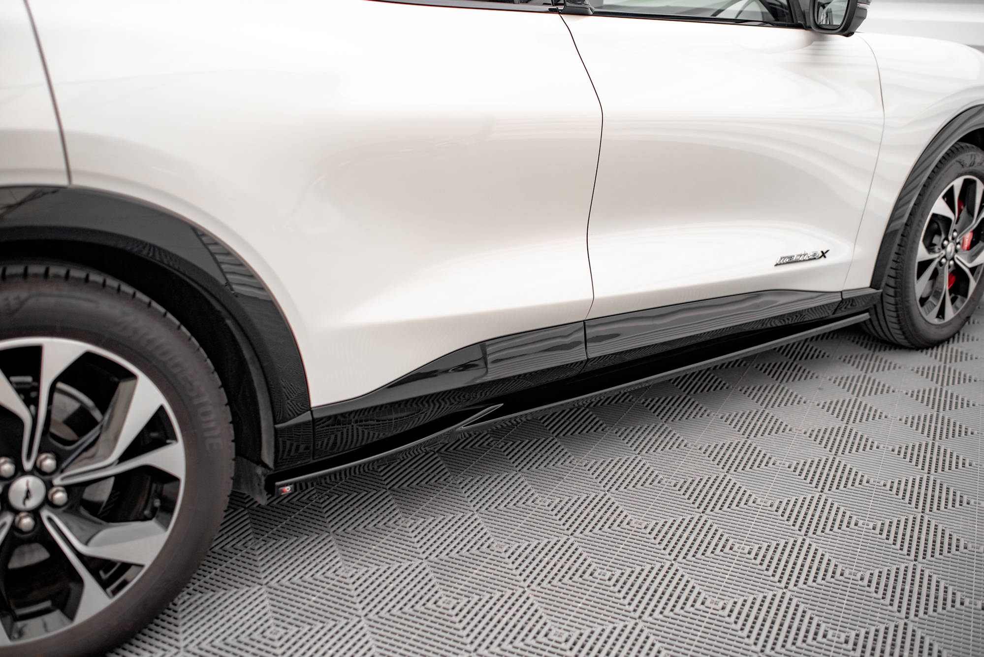 Maxton Design Боковые пороги и диффузоры для Ford Mustang Mach-E Mk1 — изображение 2