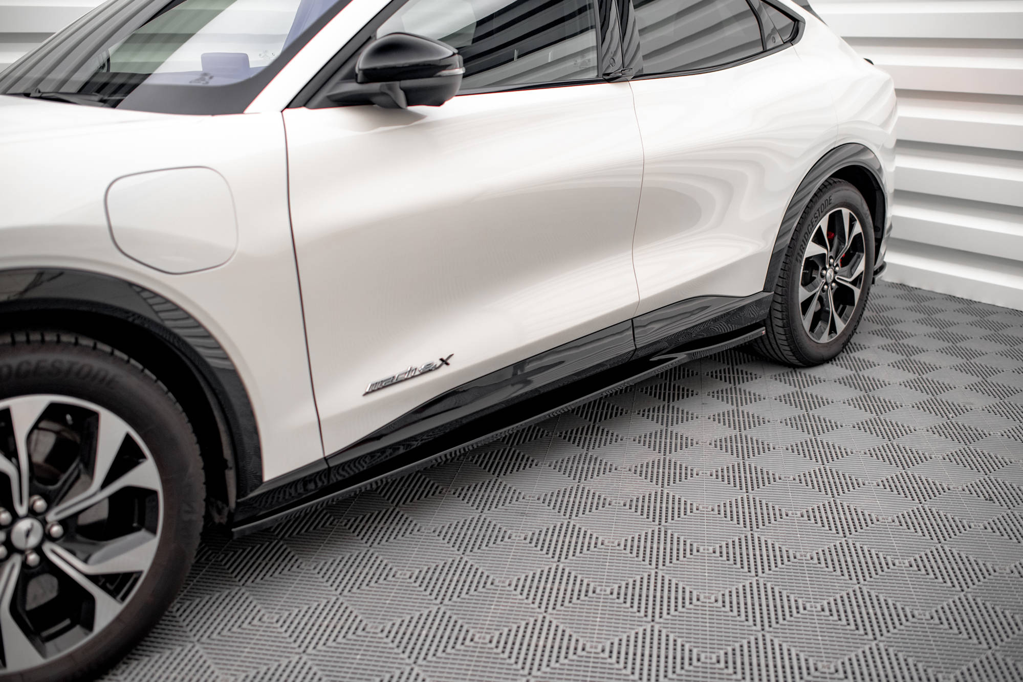 Maxton Design Боковые пороги и диффузоры для Ford Mustang Mach-E Mk1