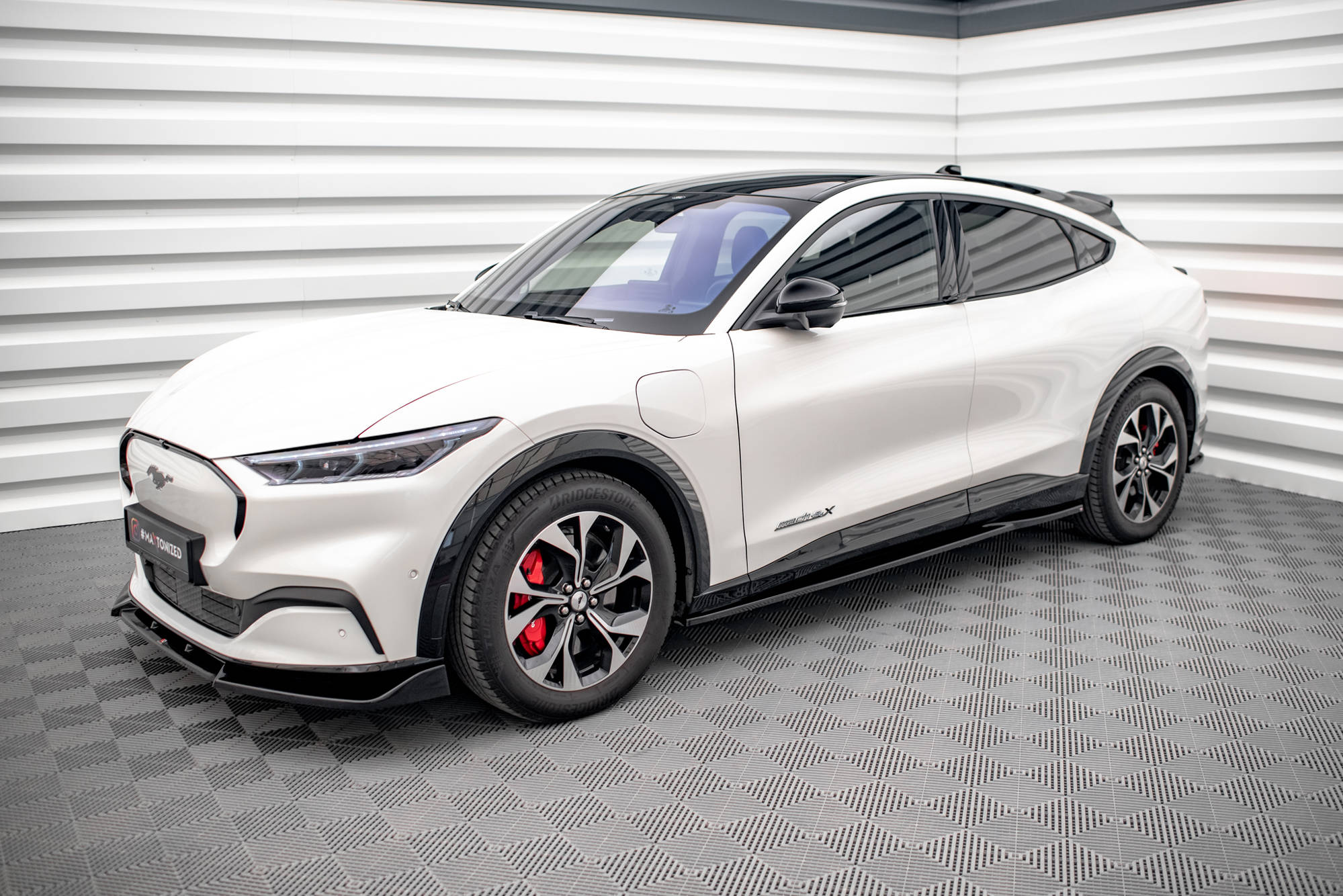 Maxton Design Боковые пороги и диффузоры для Ford Mustang Mach-E Mk1 — изображение 3